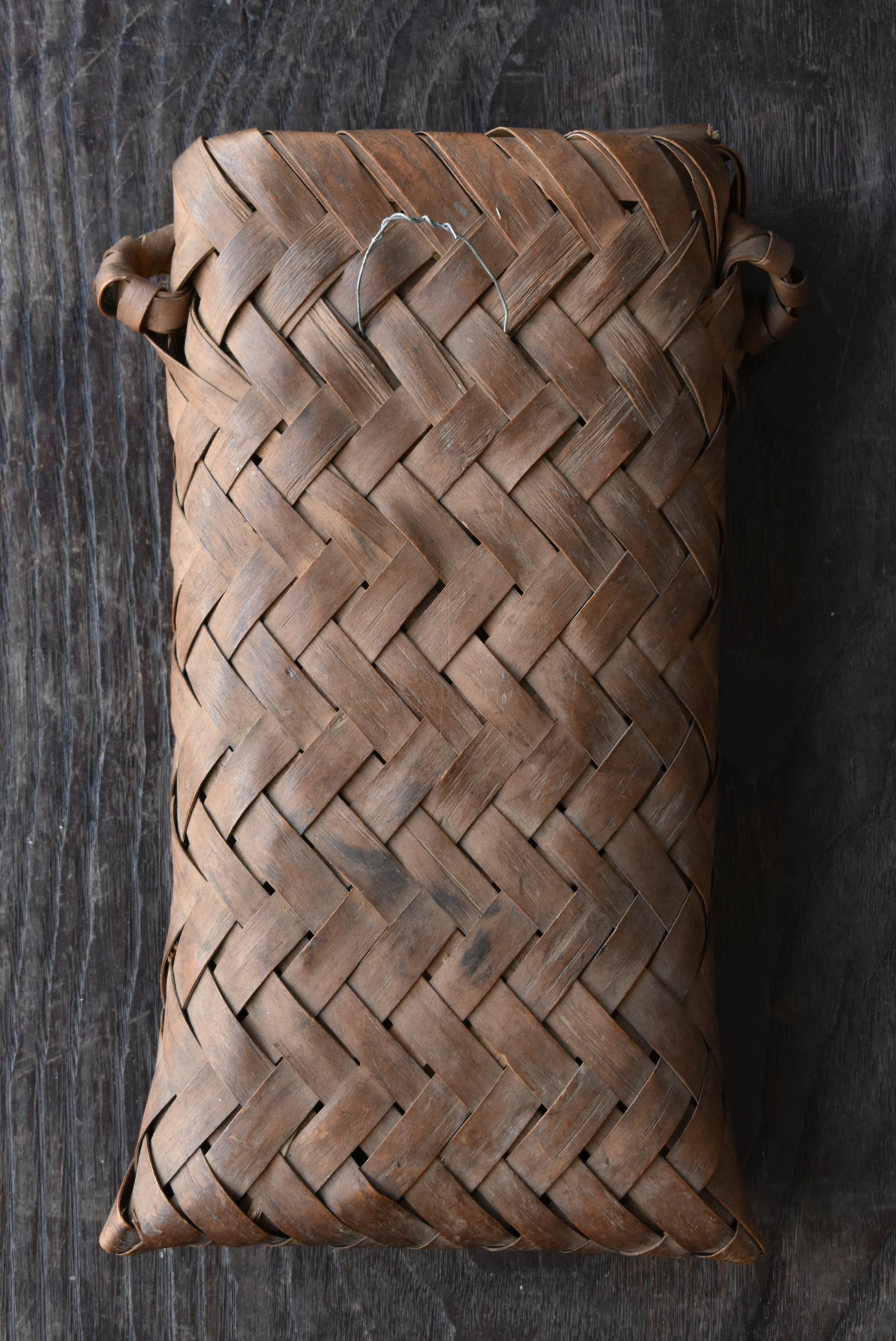 Other Japanese Antique Wall Hanging Vase Woven with Plant Skins / Wabi Sabi Decoration