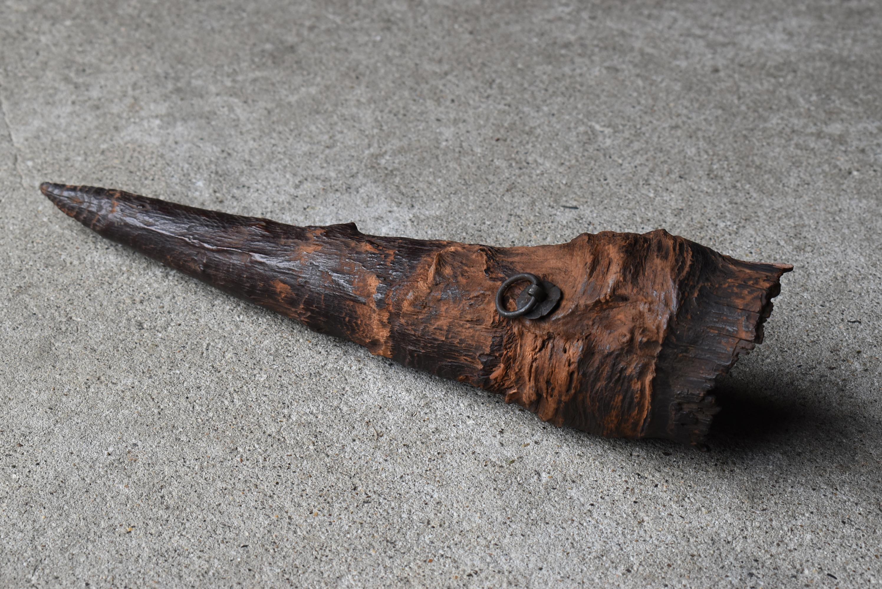 Japanese Antique Wall-Hanging Wooden Flower Vessel 1900s-1940s / Wabi Sabi For Sale 6