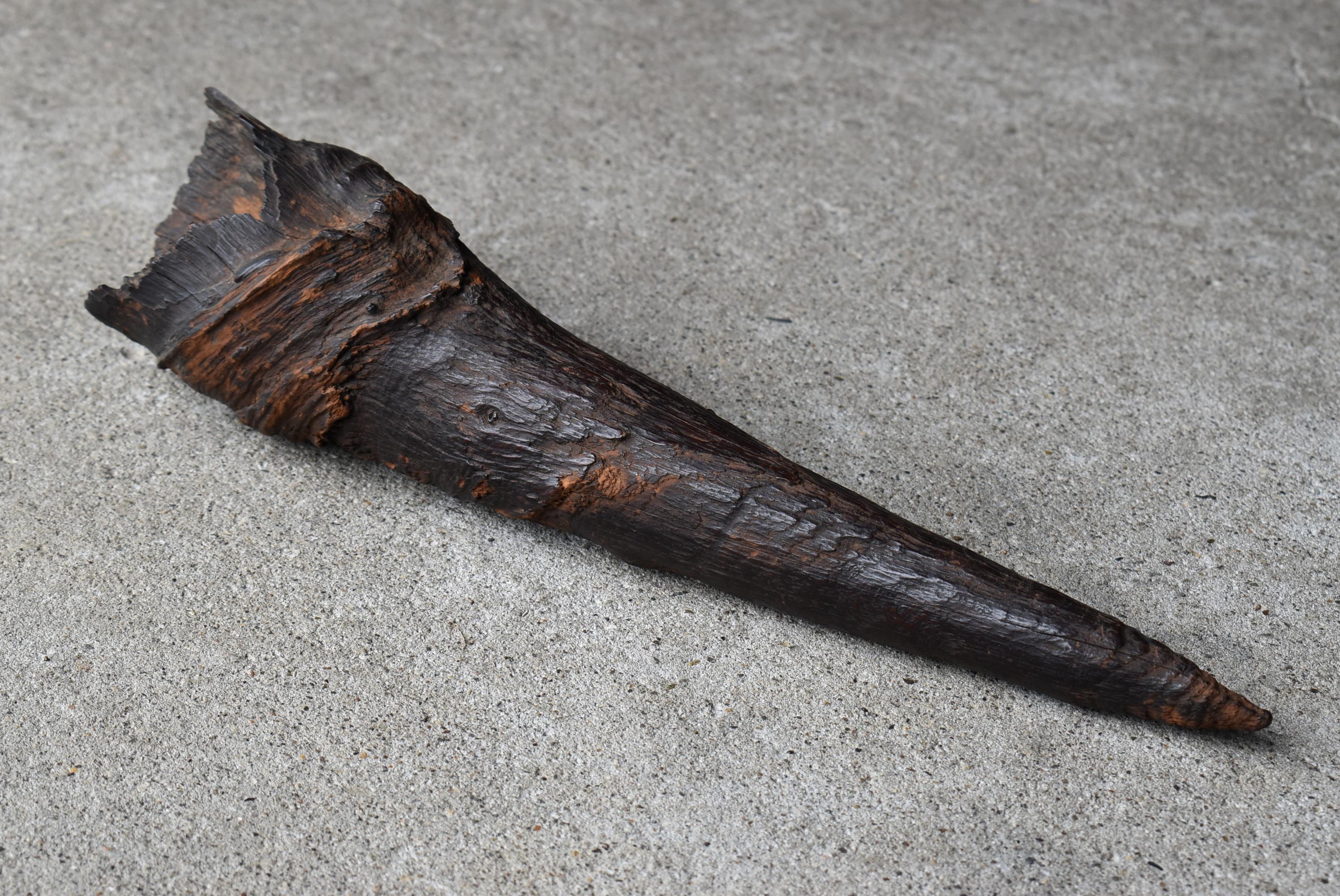 Japanese Antique Wall-Hanging Wooden Flower Vessel 1900s-1940s / Wabi Sabi For Sale 1