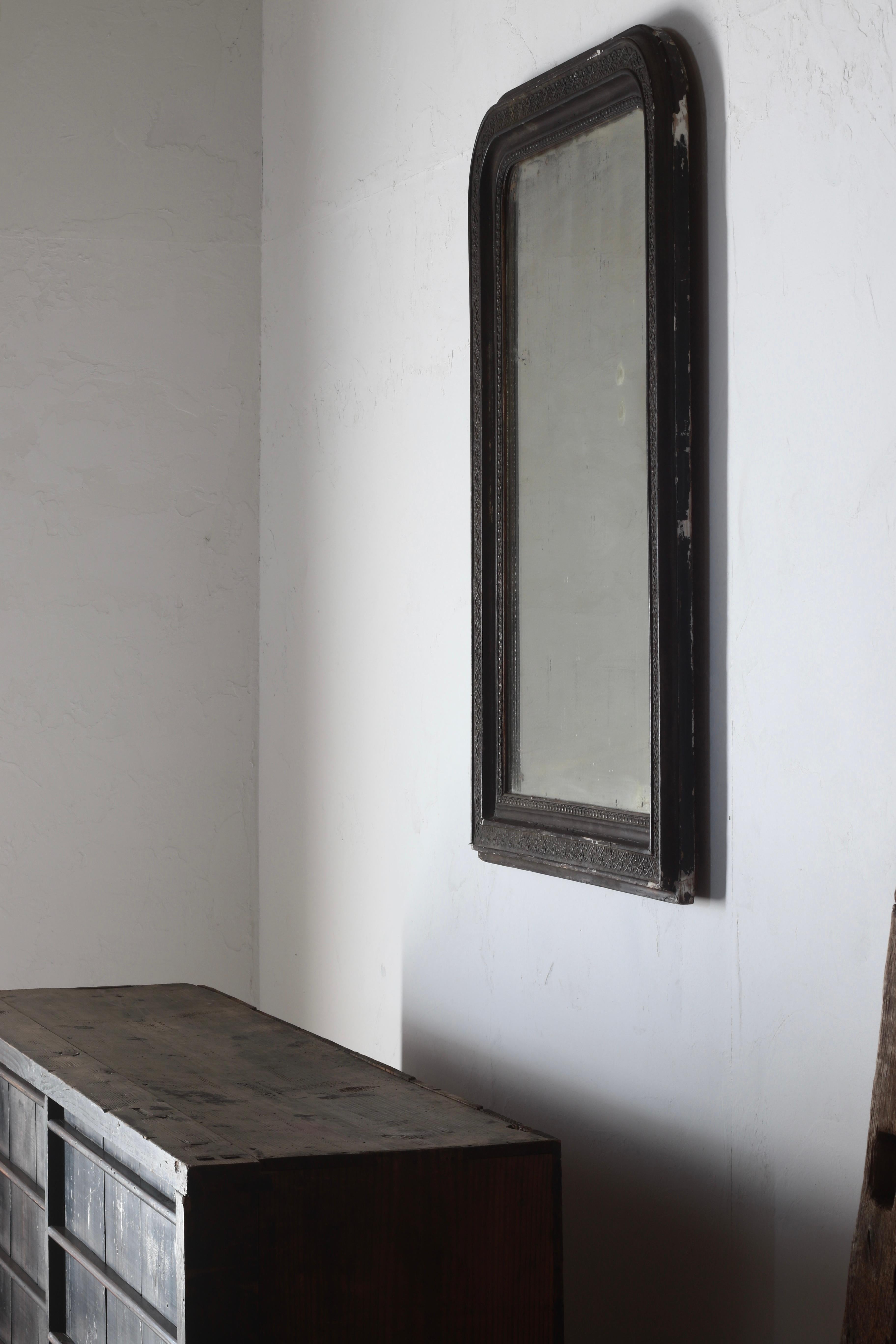 Japanned Japanese Antique Wall Mirror / Meiji Period 1908s Wabi-sabi For Sale