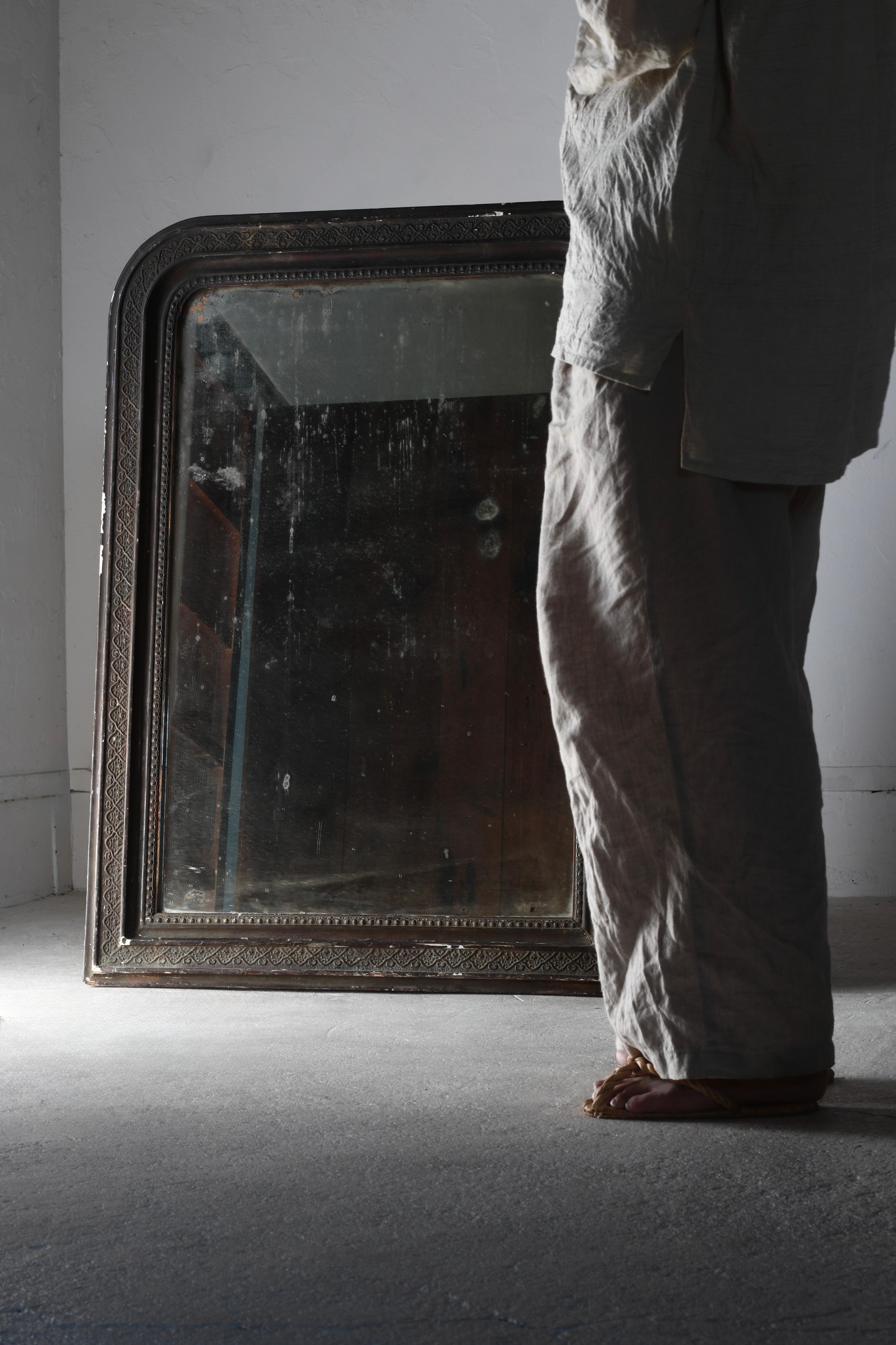 Japanese Antique Wall Mirror / Meiji Period 1908s Wabi-sabi In Good Condition For Sale In Iwate-gun Shizukuishi-cho, Iwate Prefecture