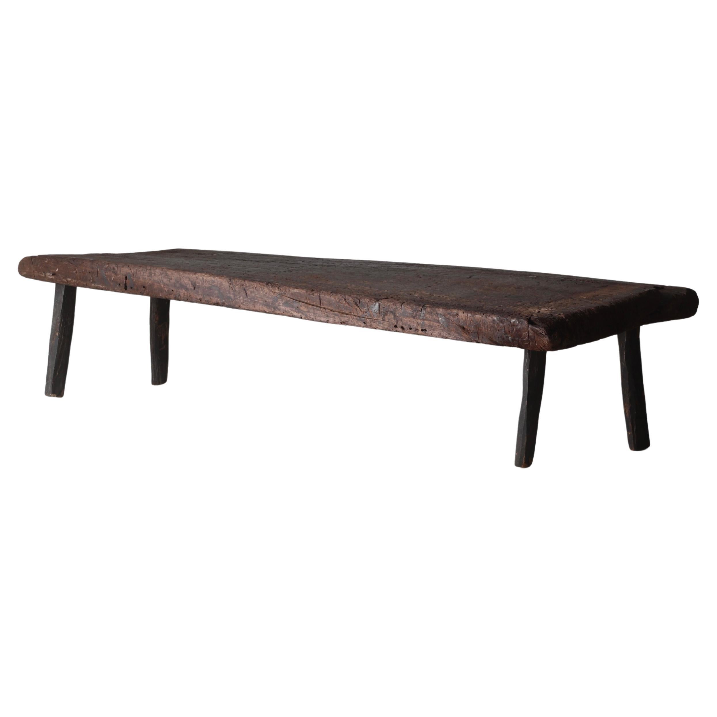 Japanischer antiker verzogener Couchtisch / Sofatisch / Wabi-sabi Primitiv