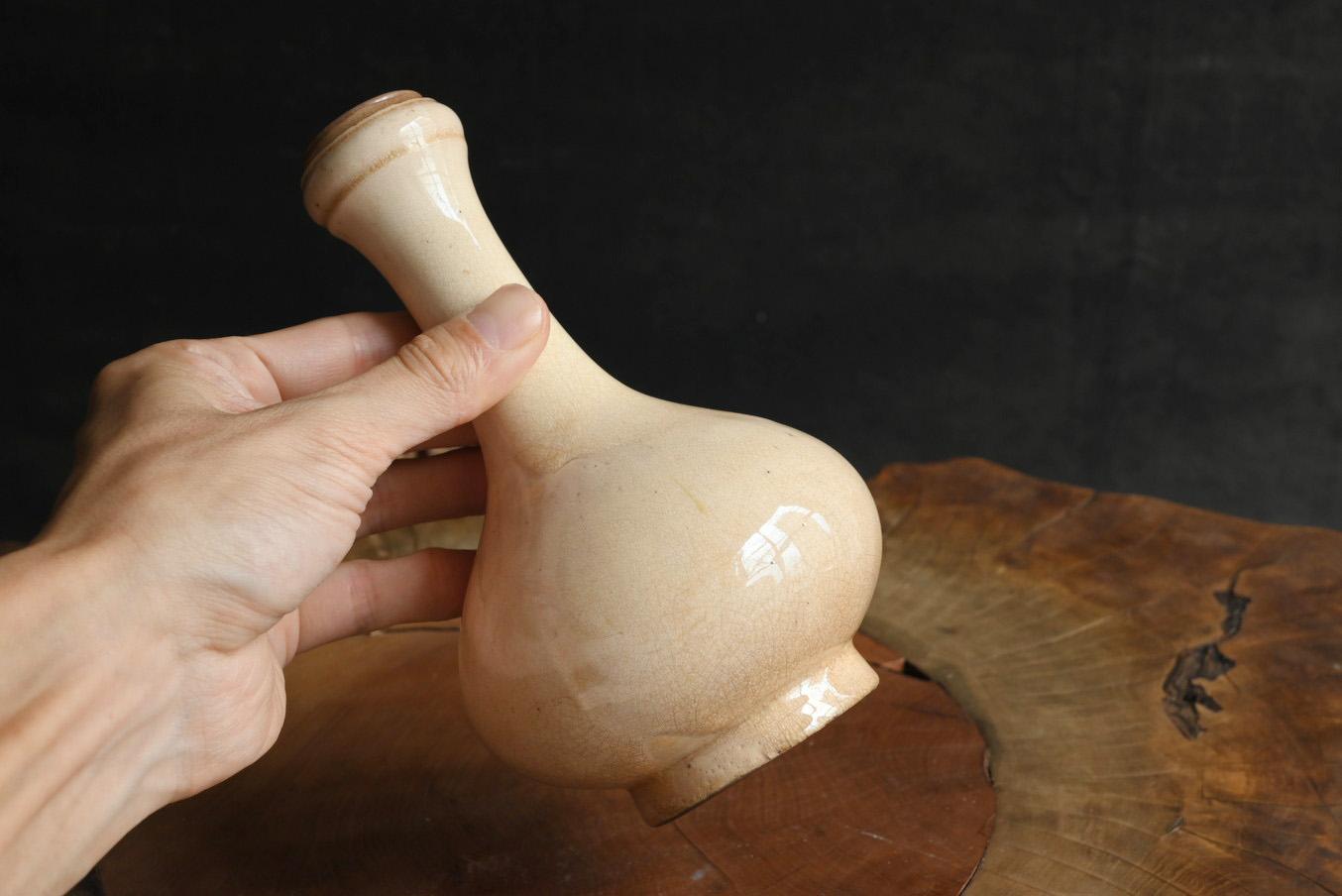 Edo Japanese antique white-glazed sake bottle / [Satsuma ware] vase / 1700-1800s For Sale