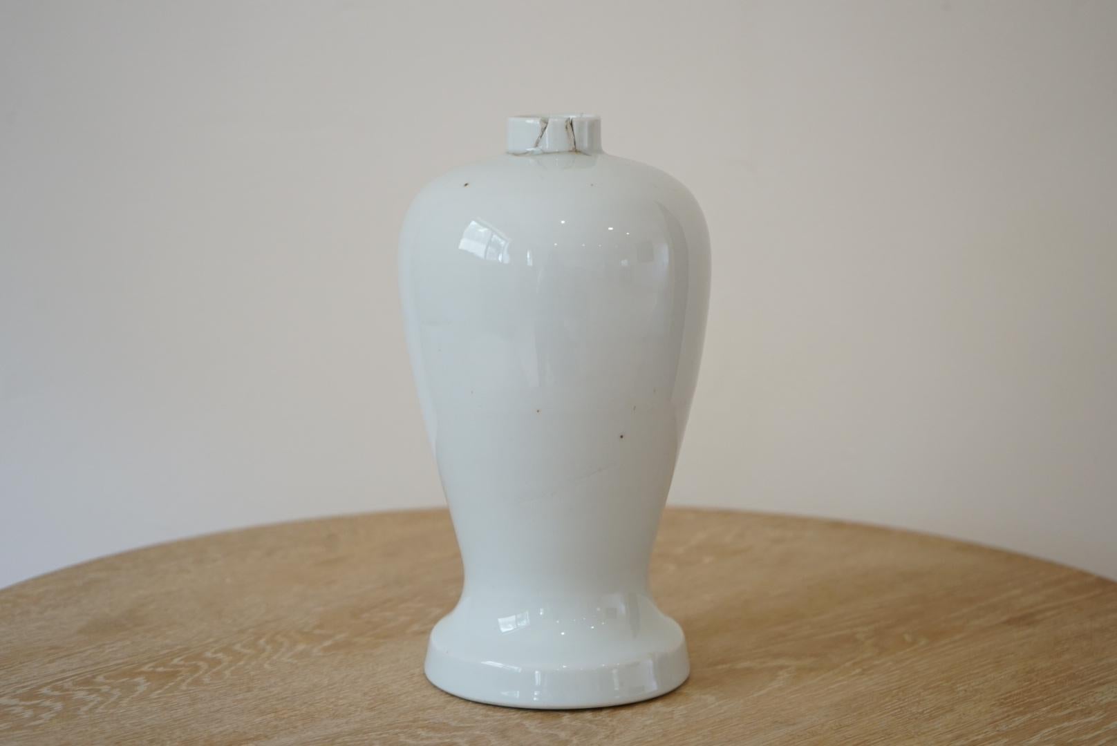 Japanische Antike Weiße Porzellanflasche Heiliger Sake Vase Objects im Angebot 1