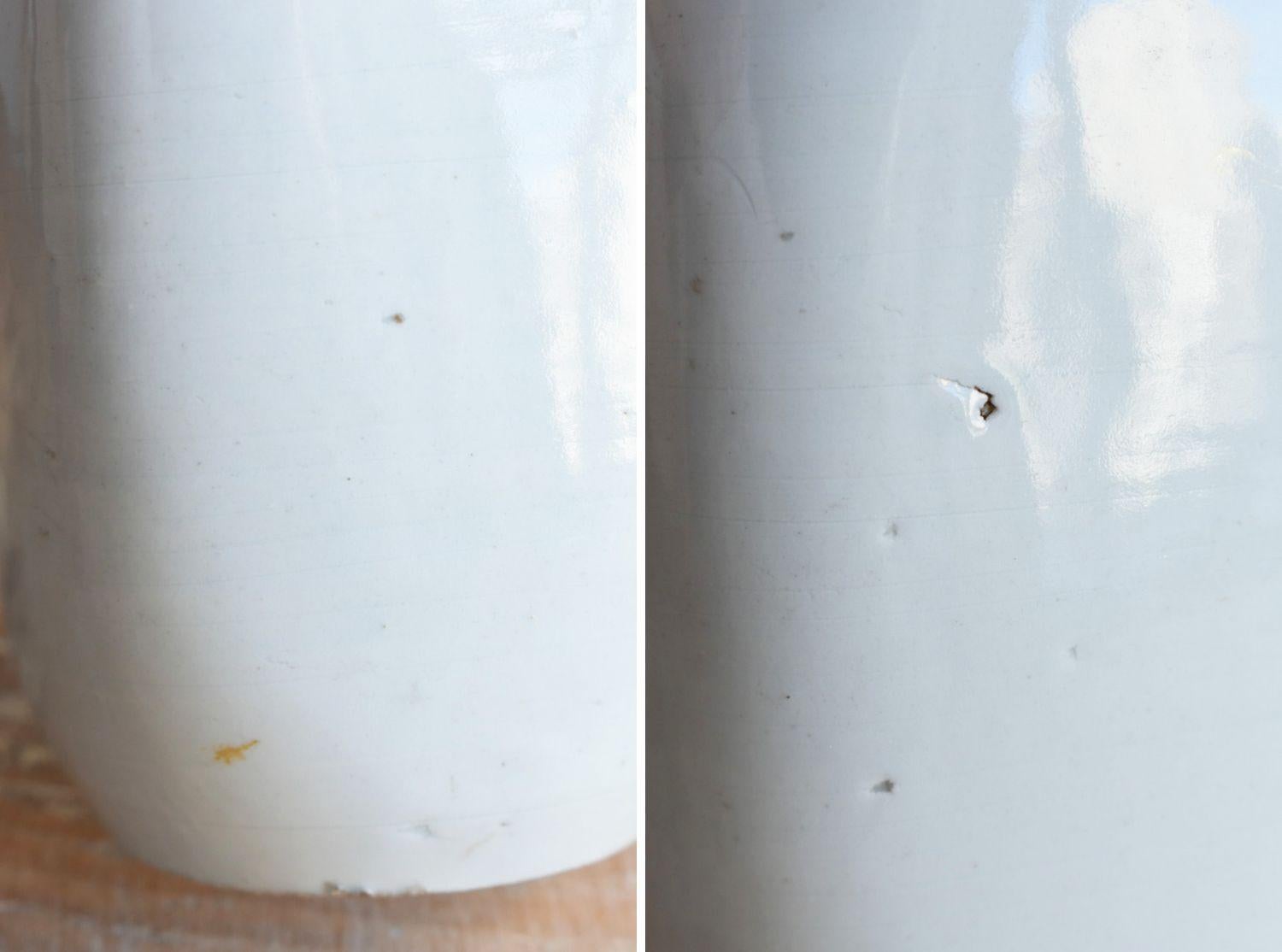 Japanese antique white porcelain vase/1818-1900/”Iwatani ware”/rare sake bottle For Sale 7