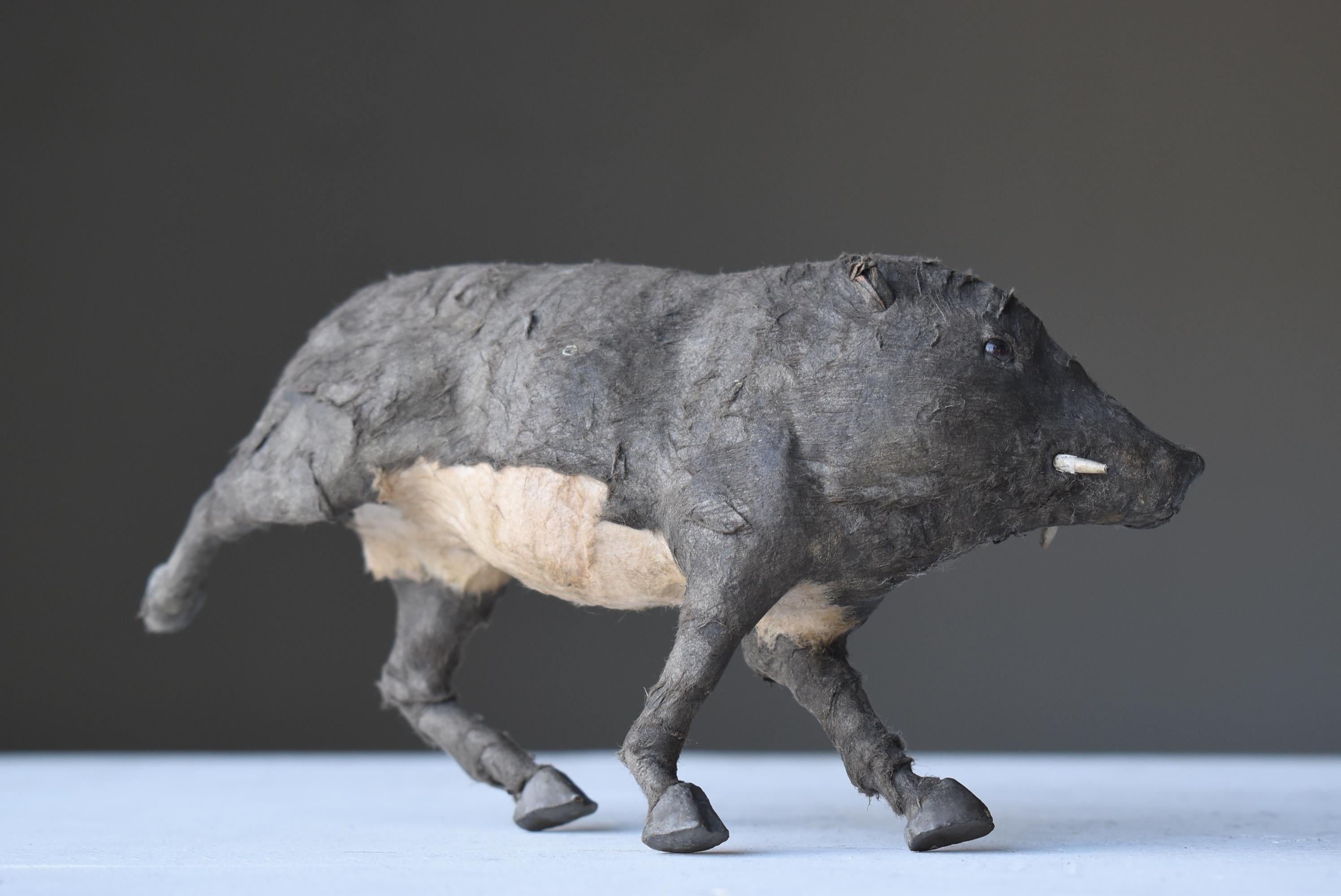Japanese Antique Wild Boar 1940s-1960s / Animal Figurine Object Wabi Sabi In Good Condition For Sale In Sammu-shi, Chiba