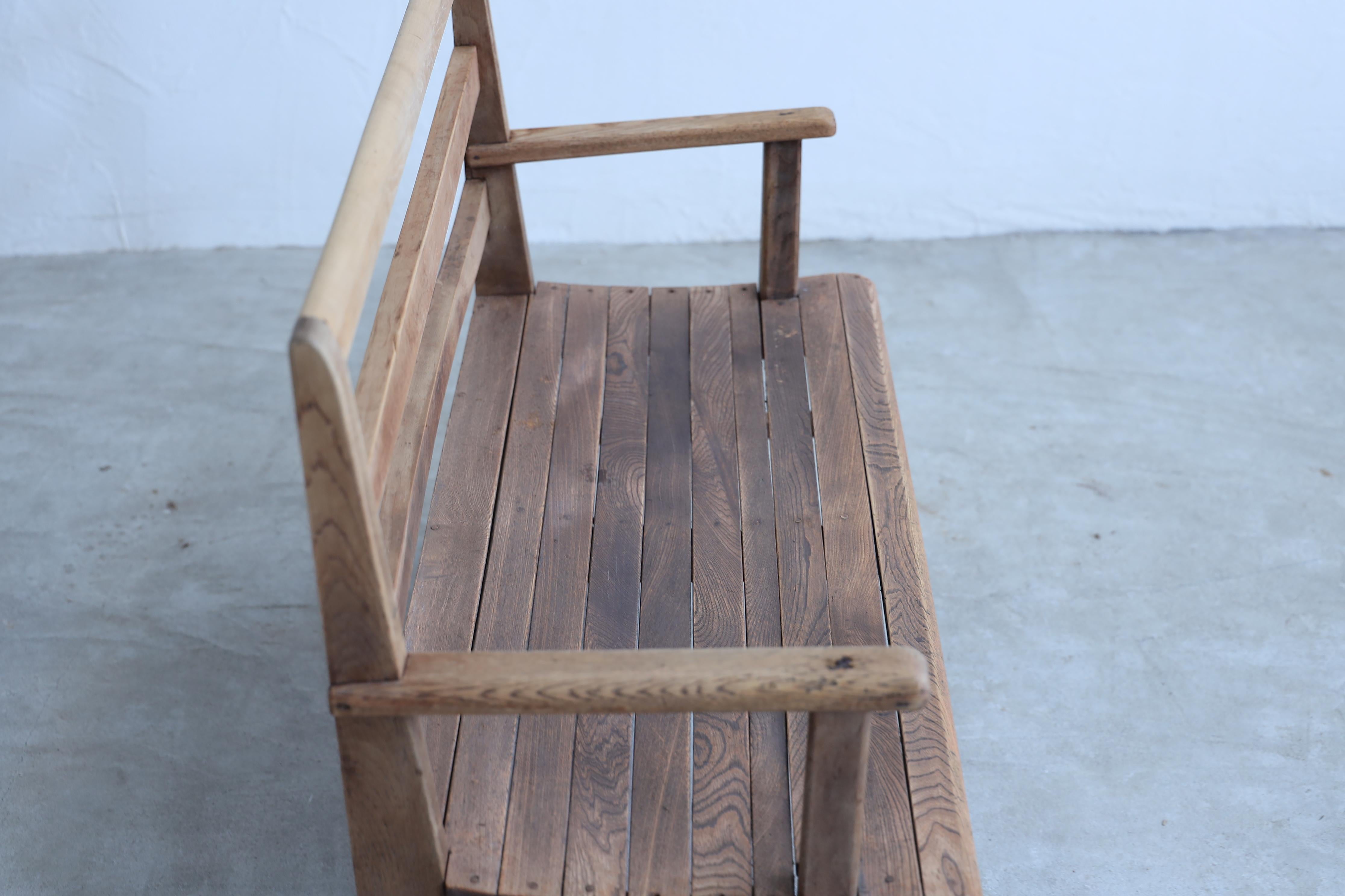 Japanische antike japanische Holzbank, primitiver Holzstuhl, Wabi-Sabi im Angebot 1