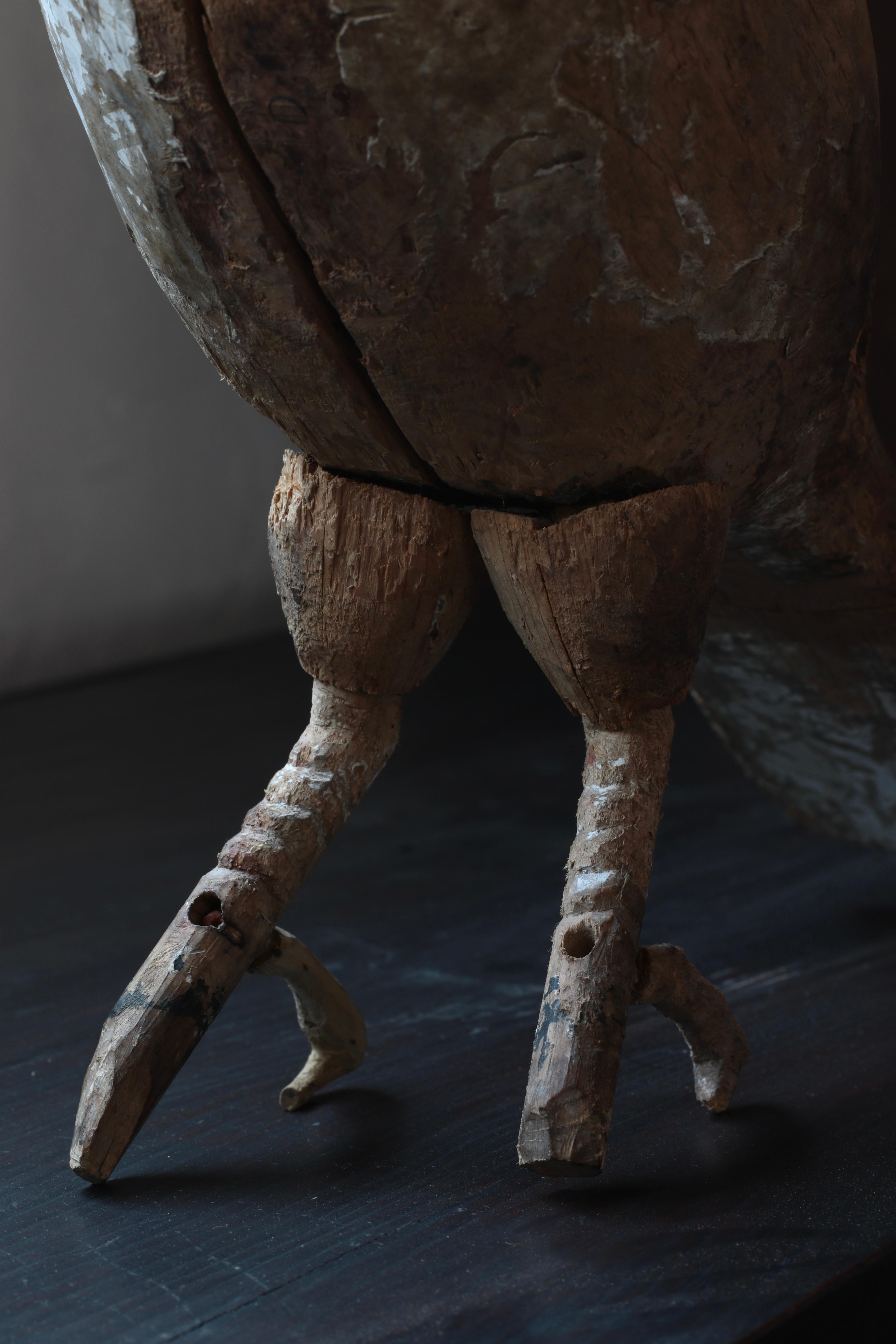 Japanese Antique Wood-Carved Bird/ Wooden Figurine/ Circa1900s/ Wabi-Sabi Mingei For Sale 8