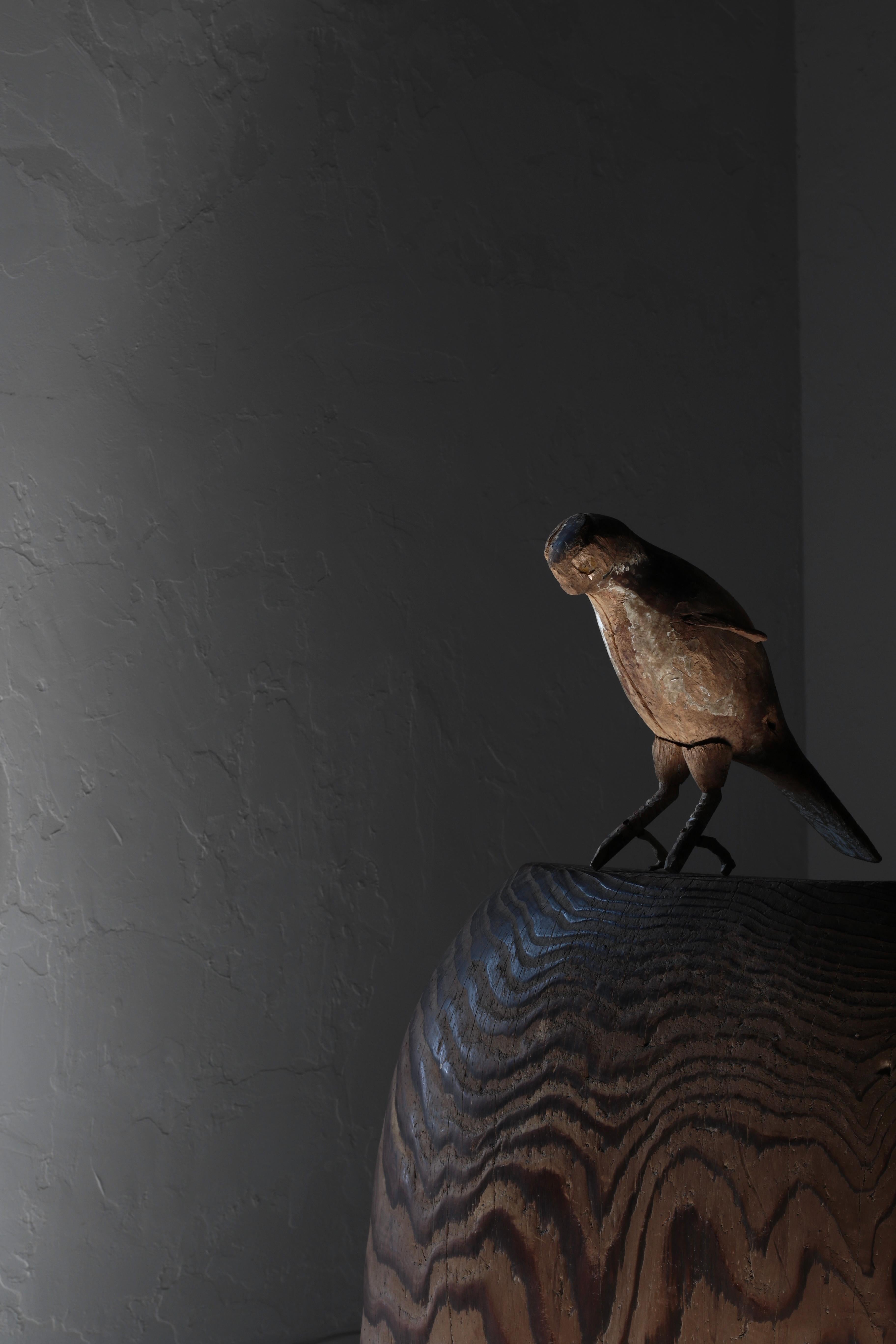 Japanese Antique Wood-Carved Bird/ Wooden Figurine/ Circa1900s/ Wabi-Sabi Mingei For Sale 3