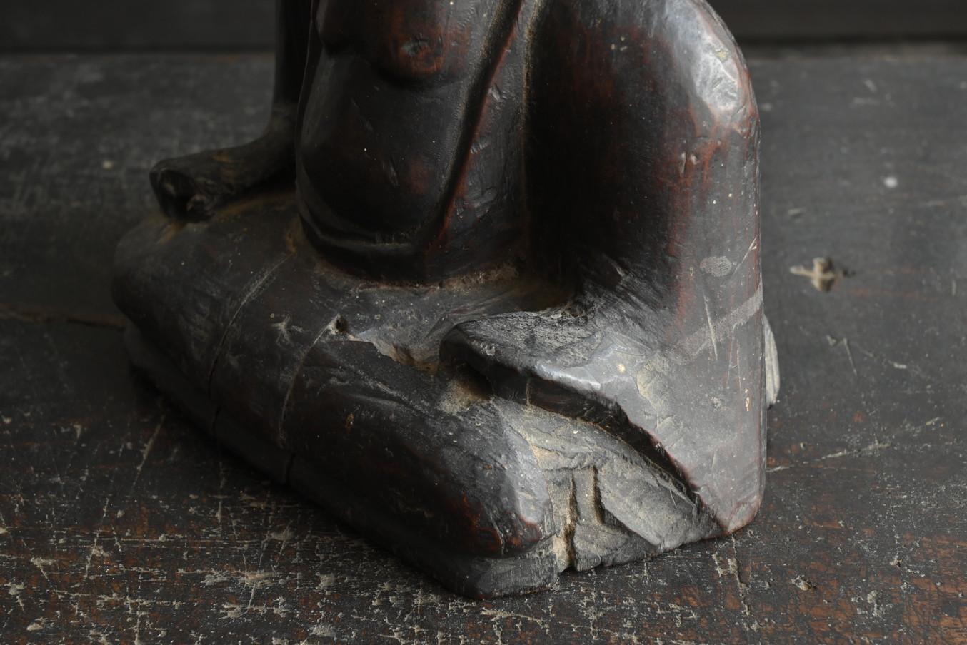 Japanischer antiker geschnitzter Buddha aus Holz/1800er/late Edo-Periode/Volks Buddha im Angebot 3