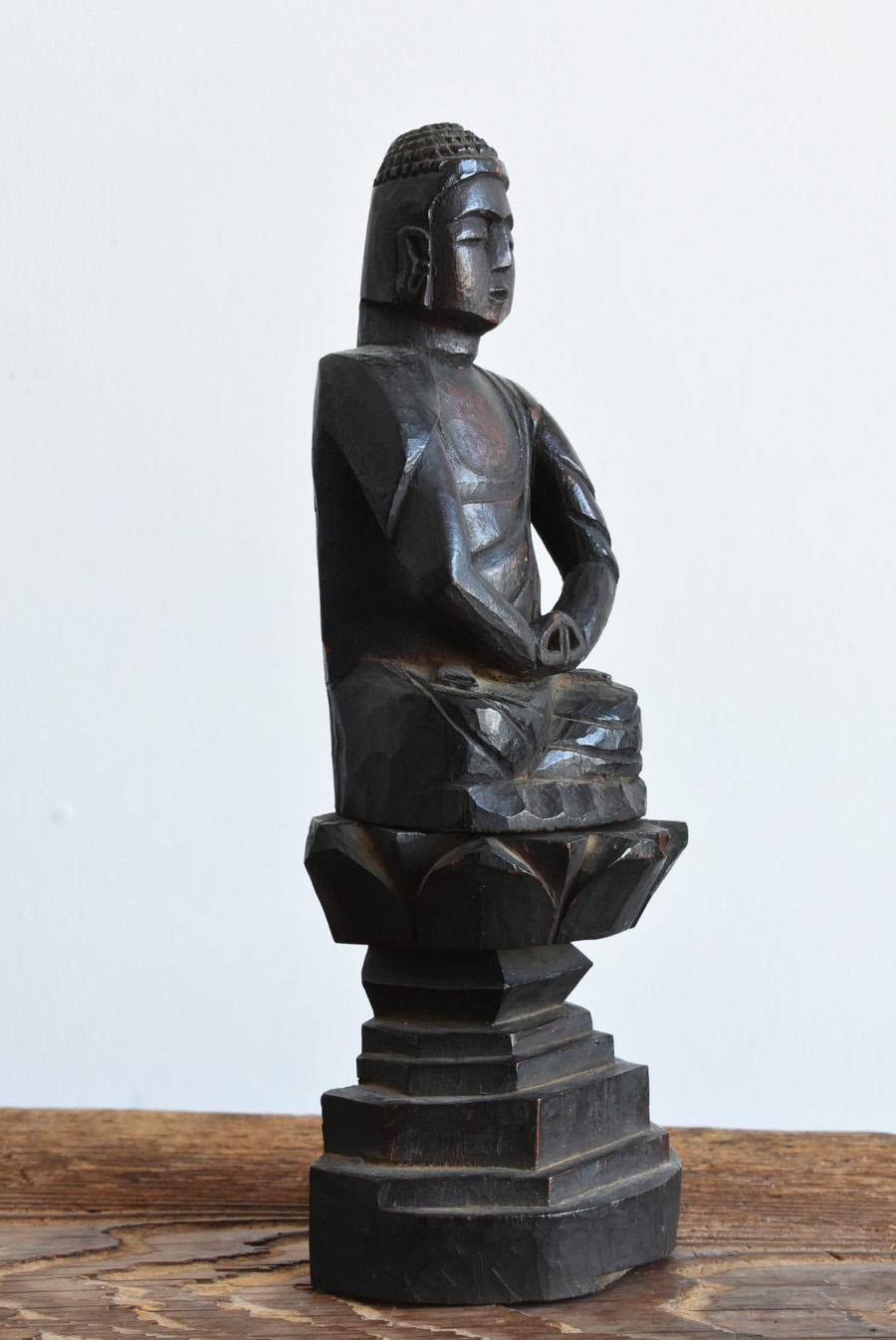 18th Century and Earlier Japanese antique wood carving Buddha statue / 1700-1800 / Edo period