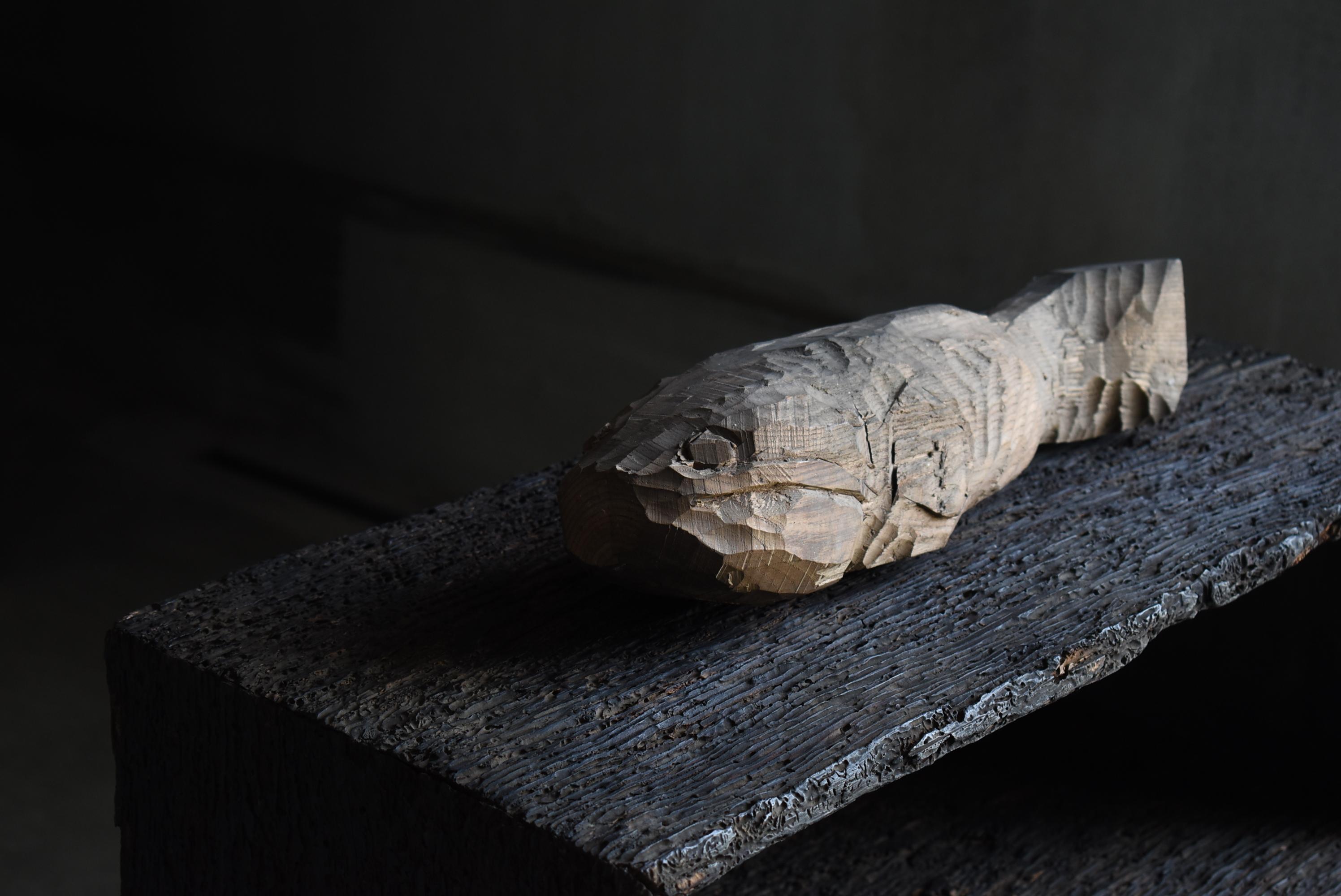 Scultura antica giapponese in legno con pesce gatto 1900-1940 / Oggetto Wabisabi 9
