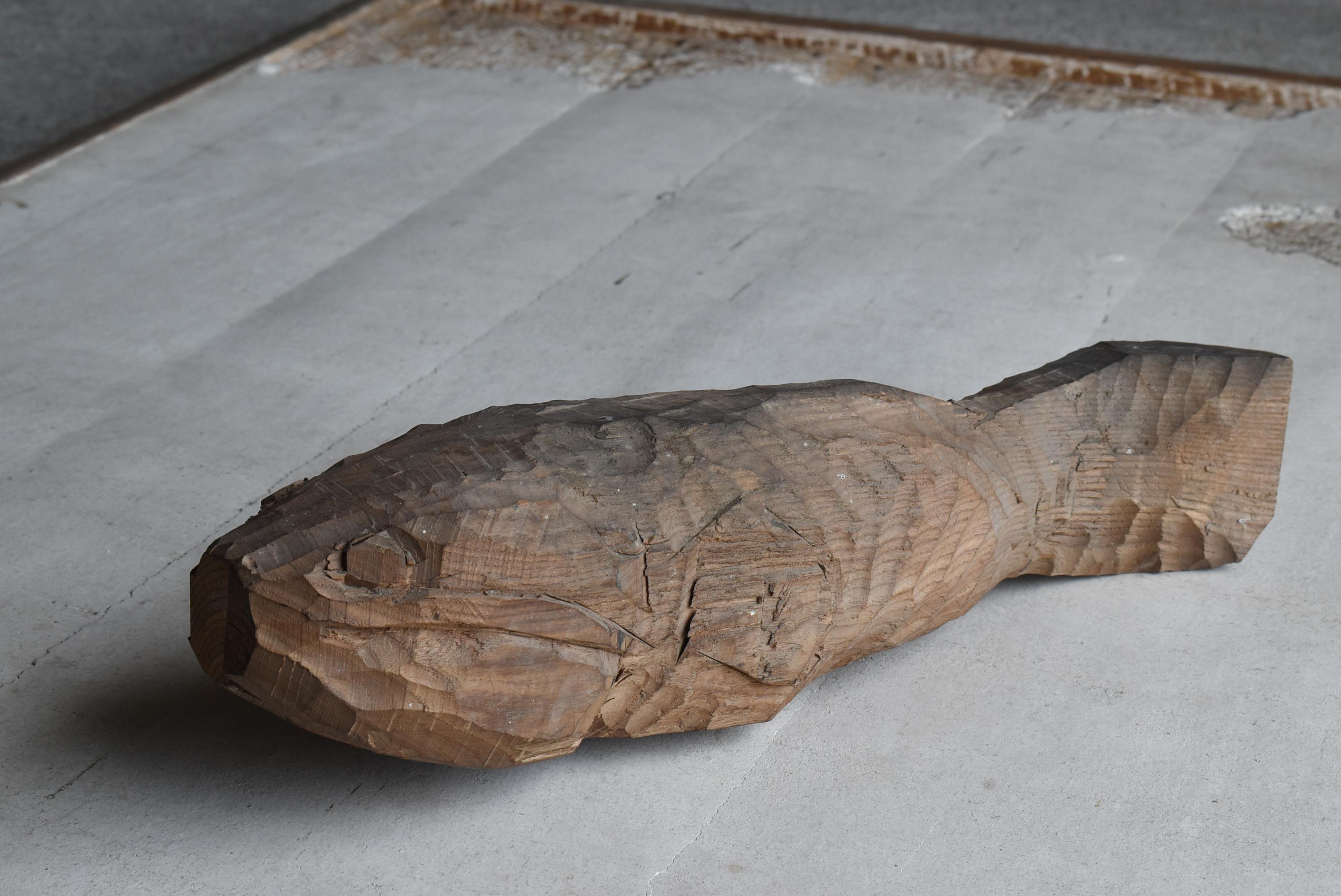 Scultura antica giapponese in legno con pesce gatto 1900-1940 / Oggetto Wabisabi In condizioni buone a Sammu-shi, Chiba