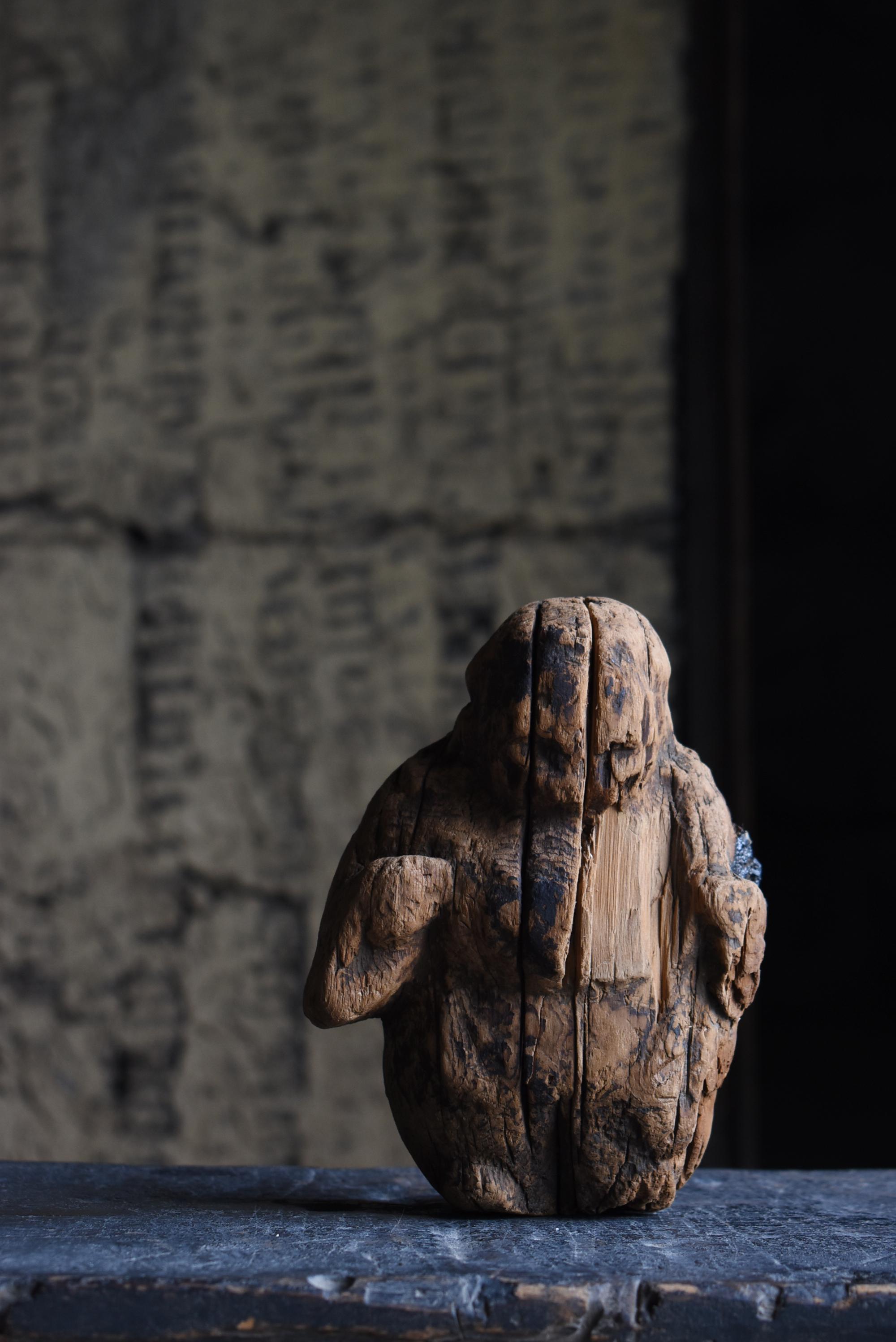 Edo Sculpture japonaise ancienne en bois Daikokuten 1800s-1860s / Figurine Wabisabi en vente