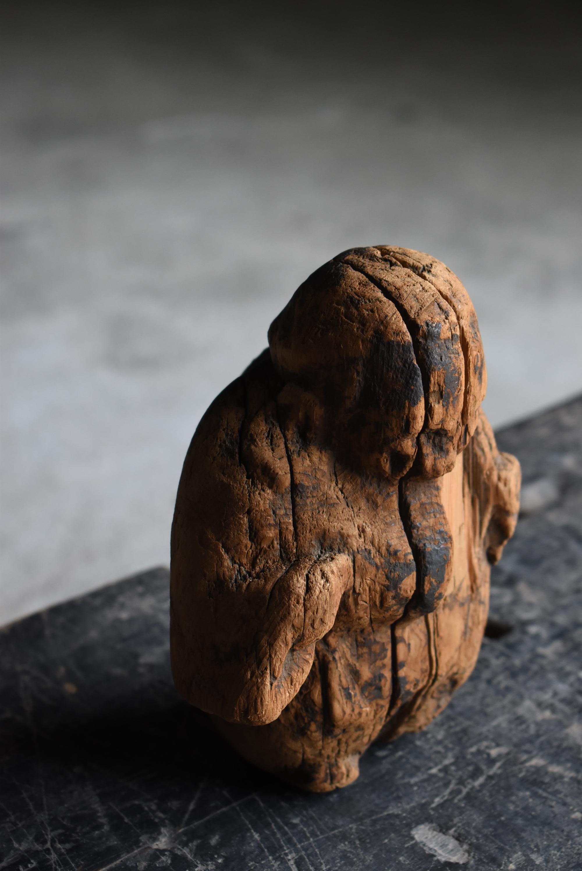 Japonais Sculpture japonaise ancienne en bois Daikokuten 1800s-1860s / Figurine Wabisabi en vente