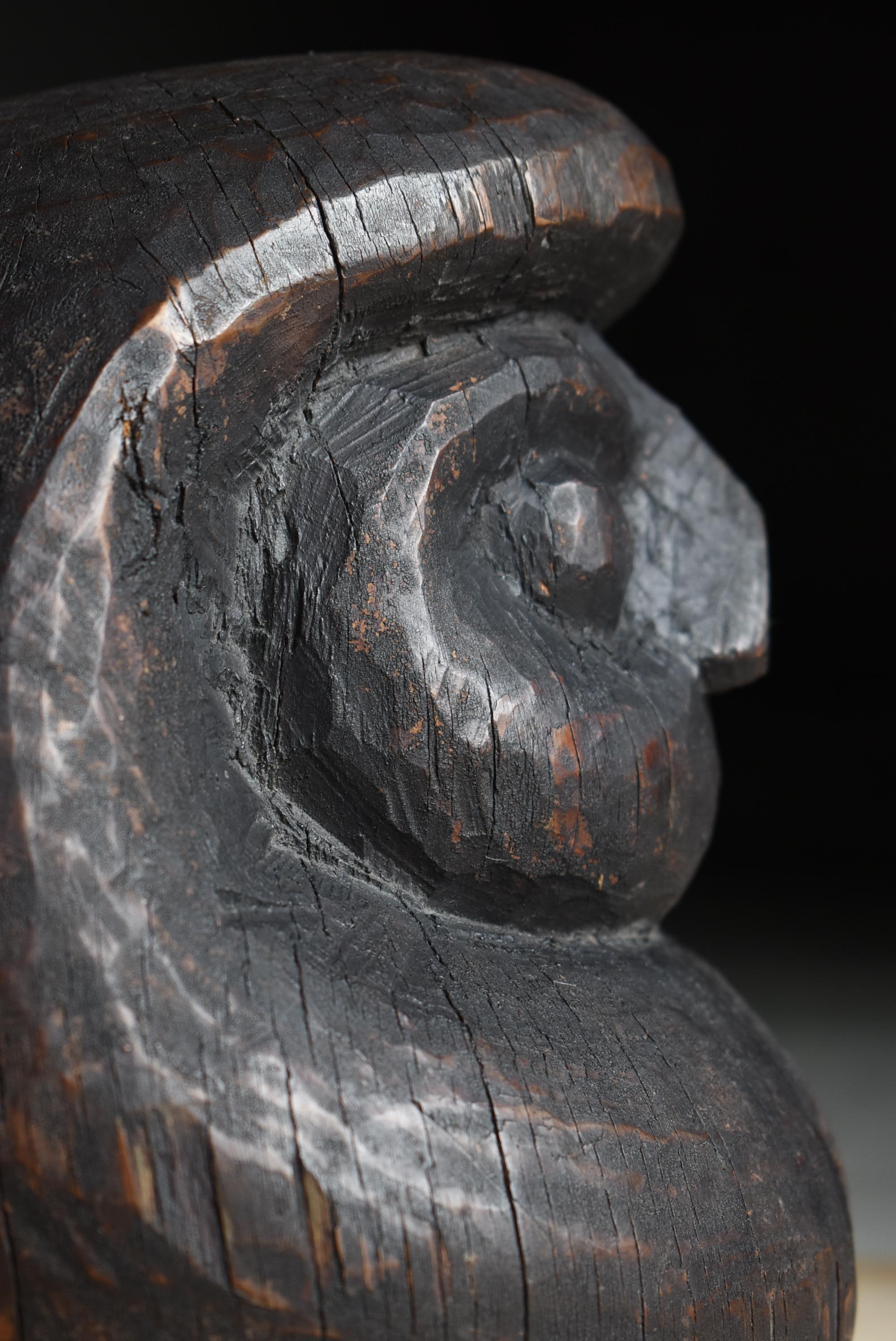 Sculpture japonaise ancienne en Wood Wood Daruma 1860-1920s / Sculpture Wabi Sabi Mingei en vente 3