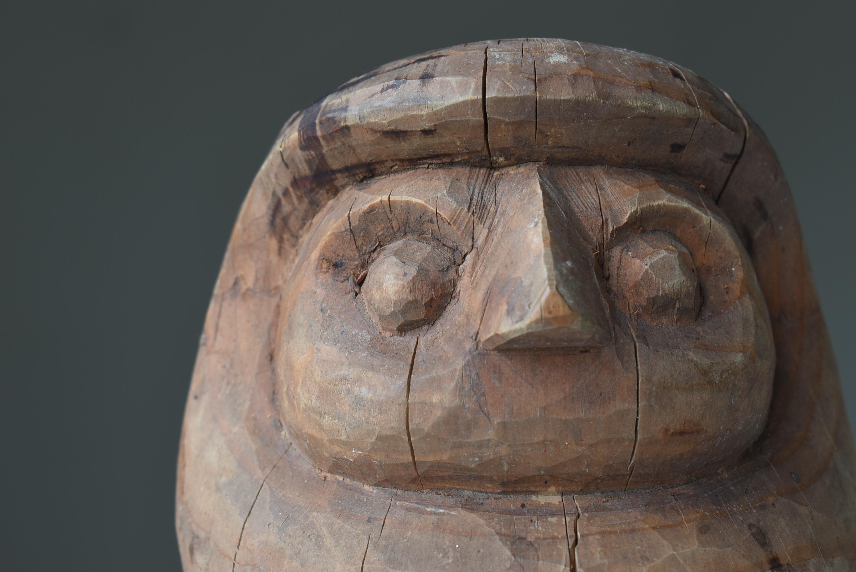 20ième siècle Sculpture japonaise en bois ancien Daruma 1860s-1900s / Sculpture Mingei Wabi Sabi