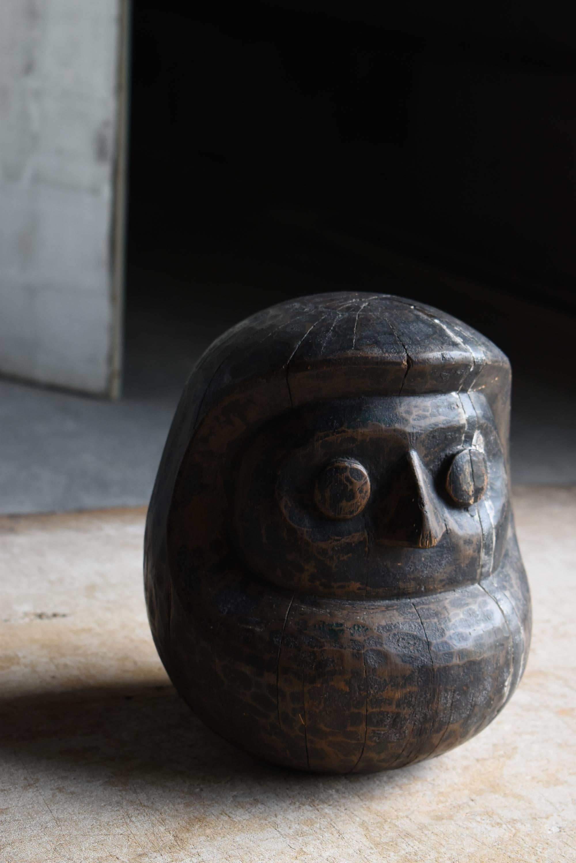 Hand-Carved Japanese Antique Wood Carving Daruma 1860s-1920s / Sculpture Wabi Sabi Mingei For Sale