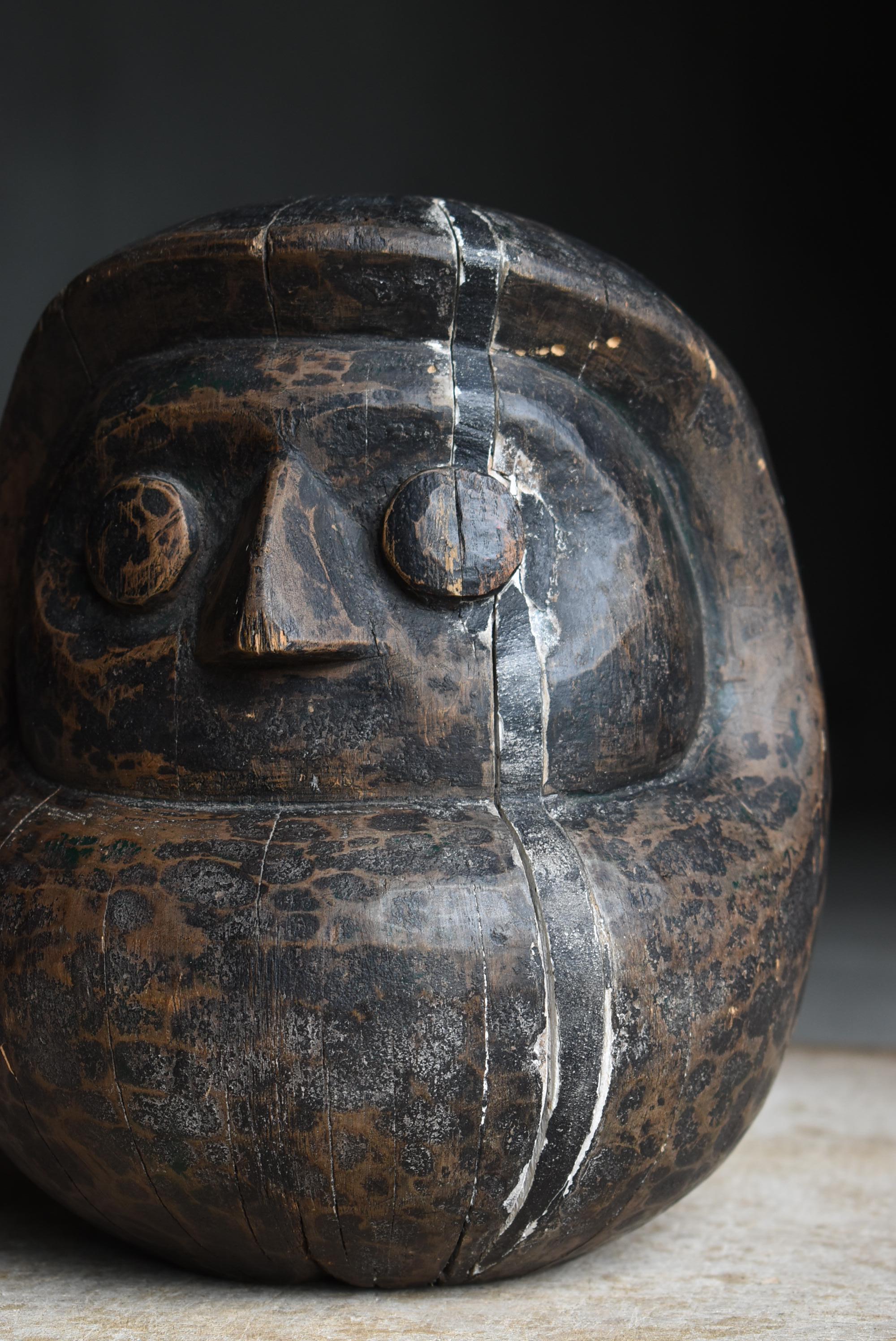 Japanese Antique Wood Carving Daruma 1860s-1920s / Sculpture Wabi Sabi Mingei In Good Condition For Sale In Chōsei District Nagara, JP