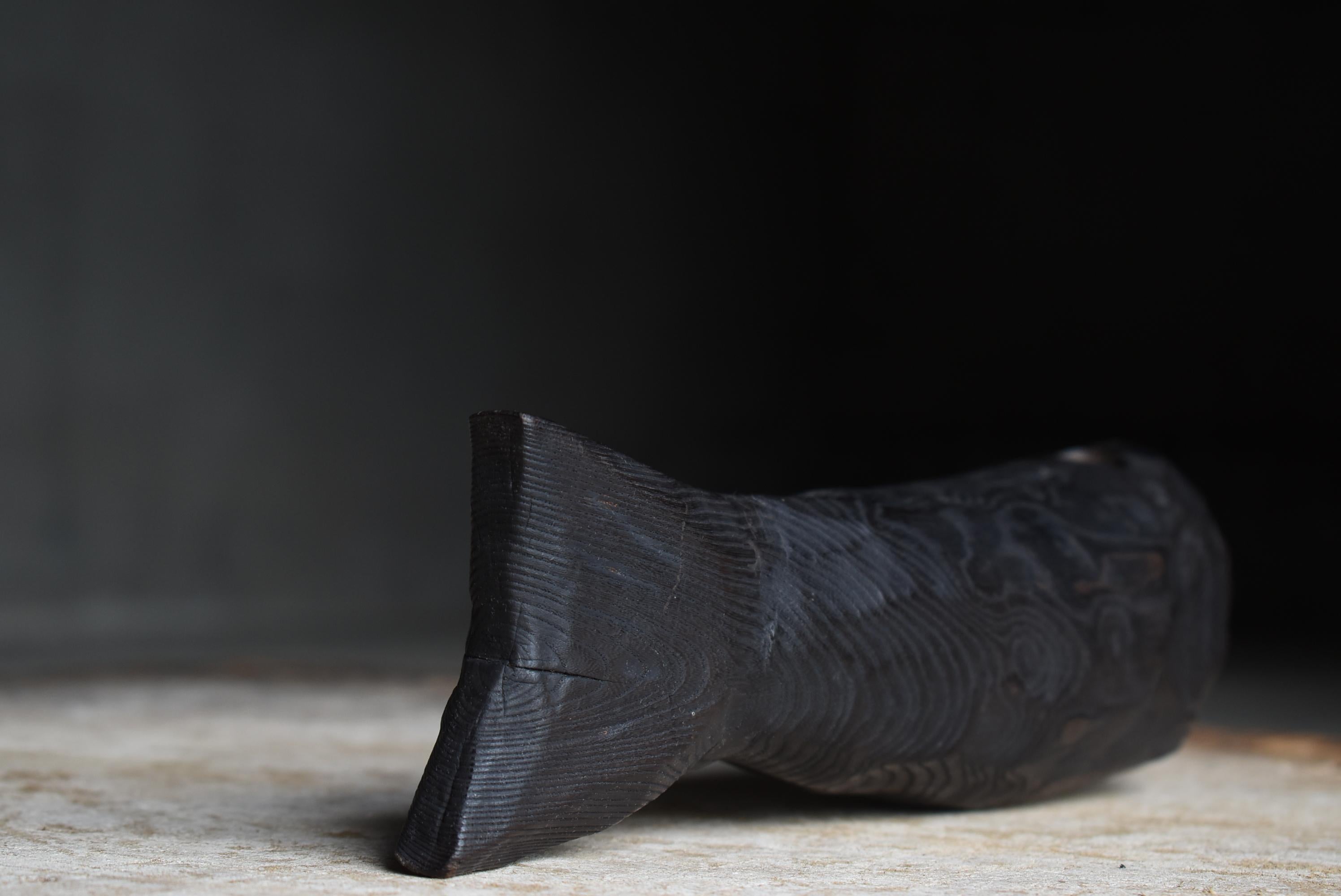 Sculpture japonaise ancienne en Wood Fish 1860s-1900s / Figurine Objects for Objects Wabisabi en vente 2