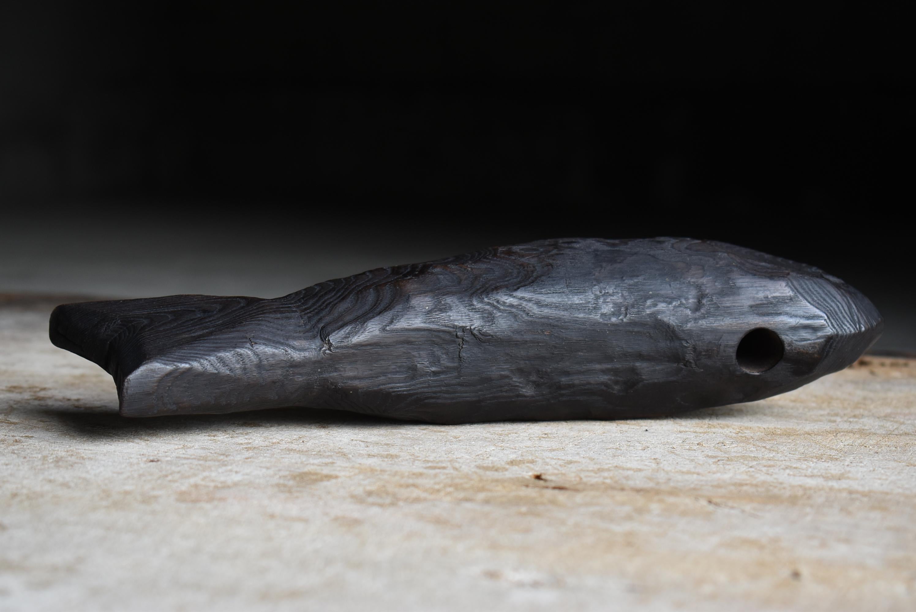 Sculpture japonaise ancienne en Wood Fish 1860s-1900s / Figurine Objects for Objects Wabisabi en vente 3