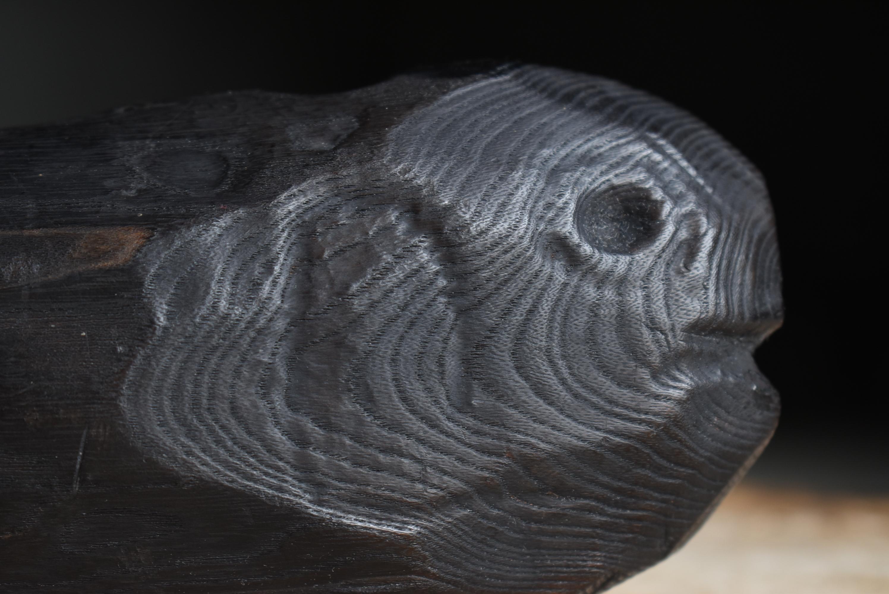 Sculpture japonaise ancienne en Wood Fish 1860s-1900s / Figurine Objects for Objects Wabisabi en vente 1