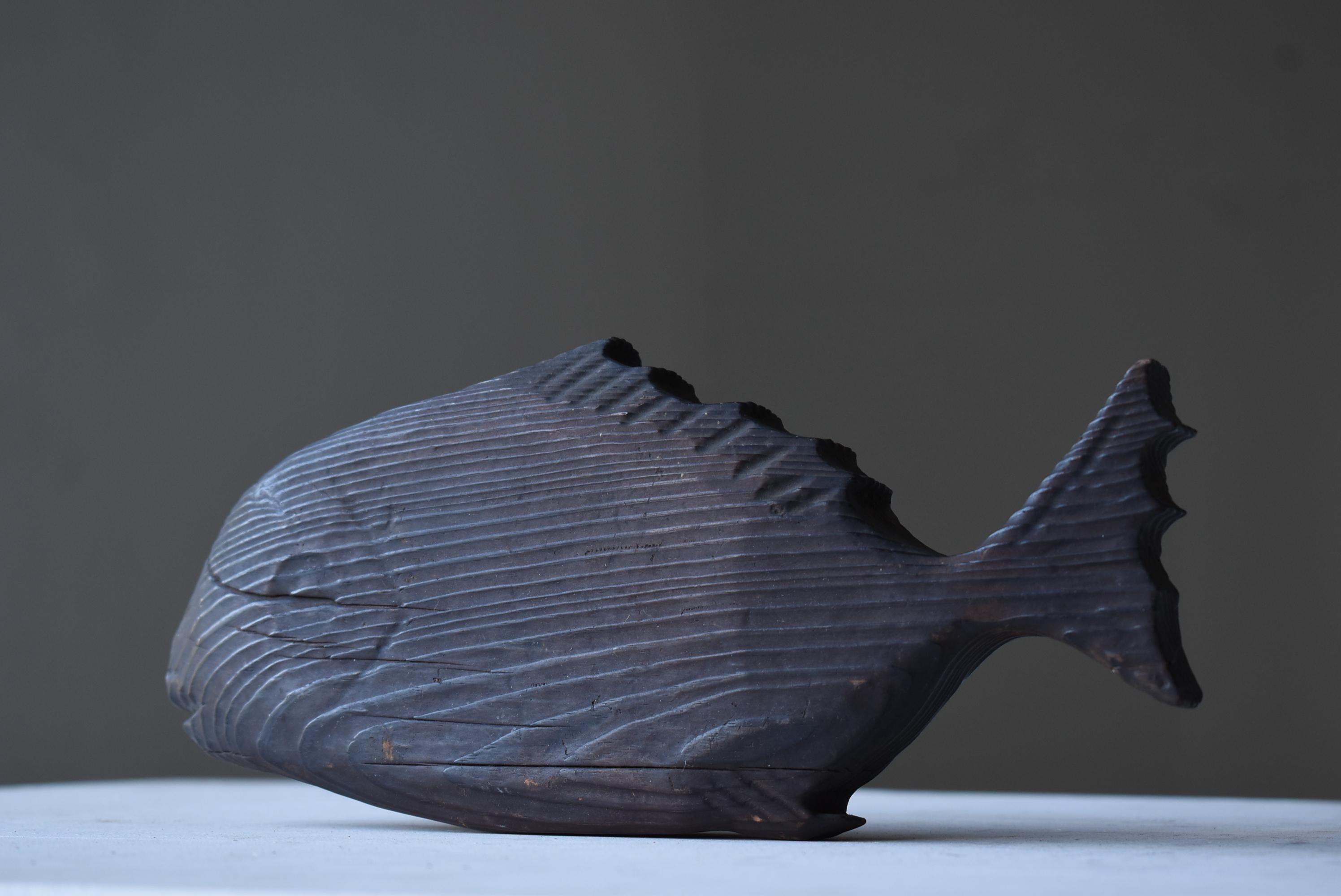 Japanese Antique Wood Carving Fish 1860s-1900s / Mingei Figurine Object Wabisabi In Good Condition For Sale In Sammu-shi, Chiba