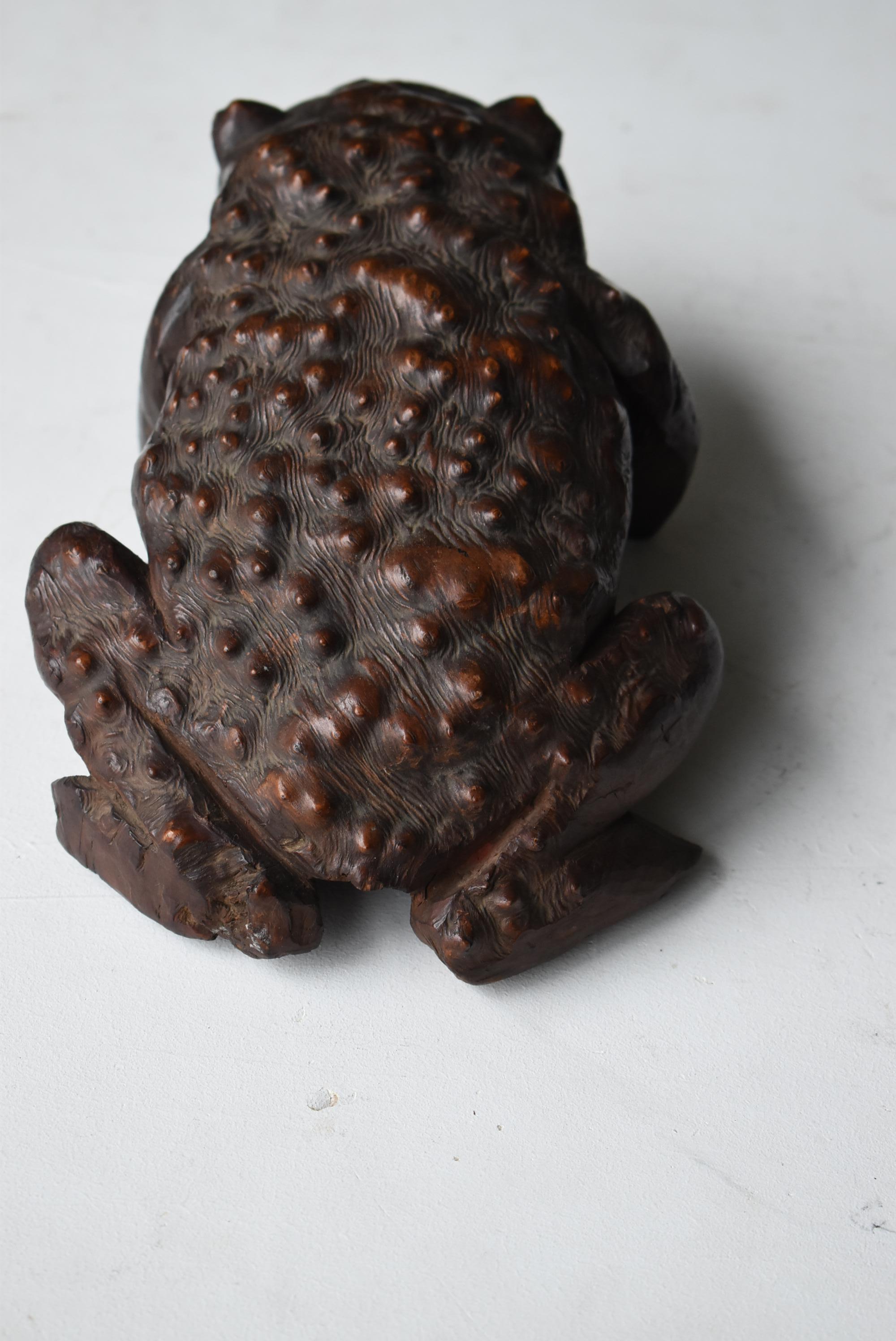 Japanese Antique Wood Carving Frog 1900s-1940s / Sculpture Wabi Sabi  For Sale 6