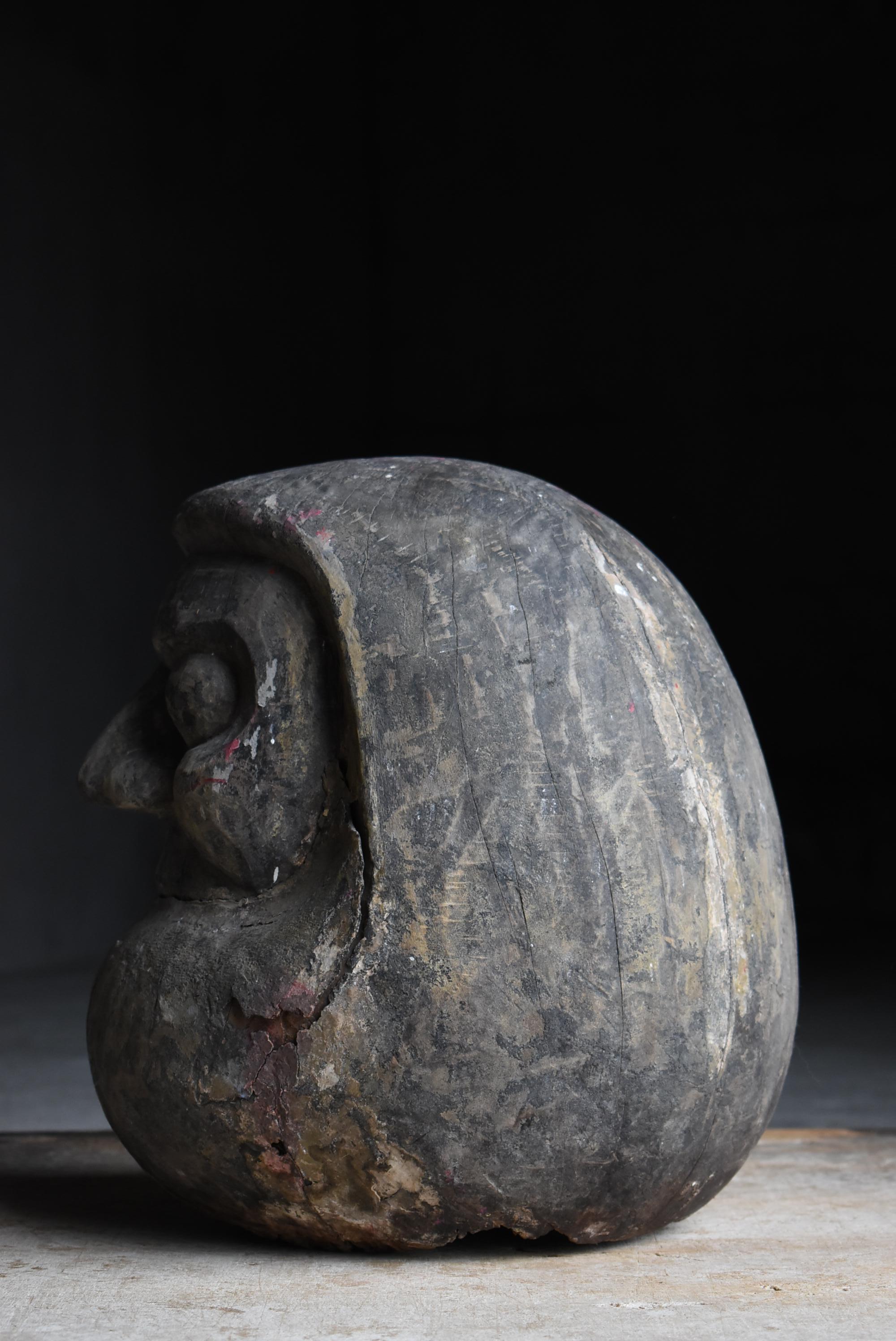 Japanische antike japanische Holzschnitzerei Große Daruma 1860er-1920er Jahre / Skulptur Wabisabi (20. Jahrhundert)