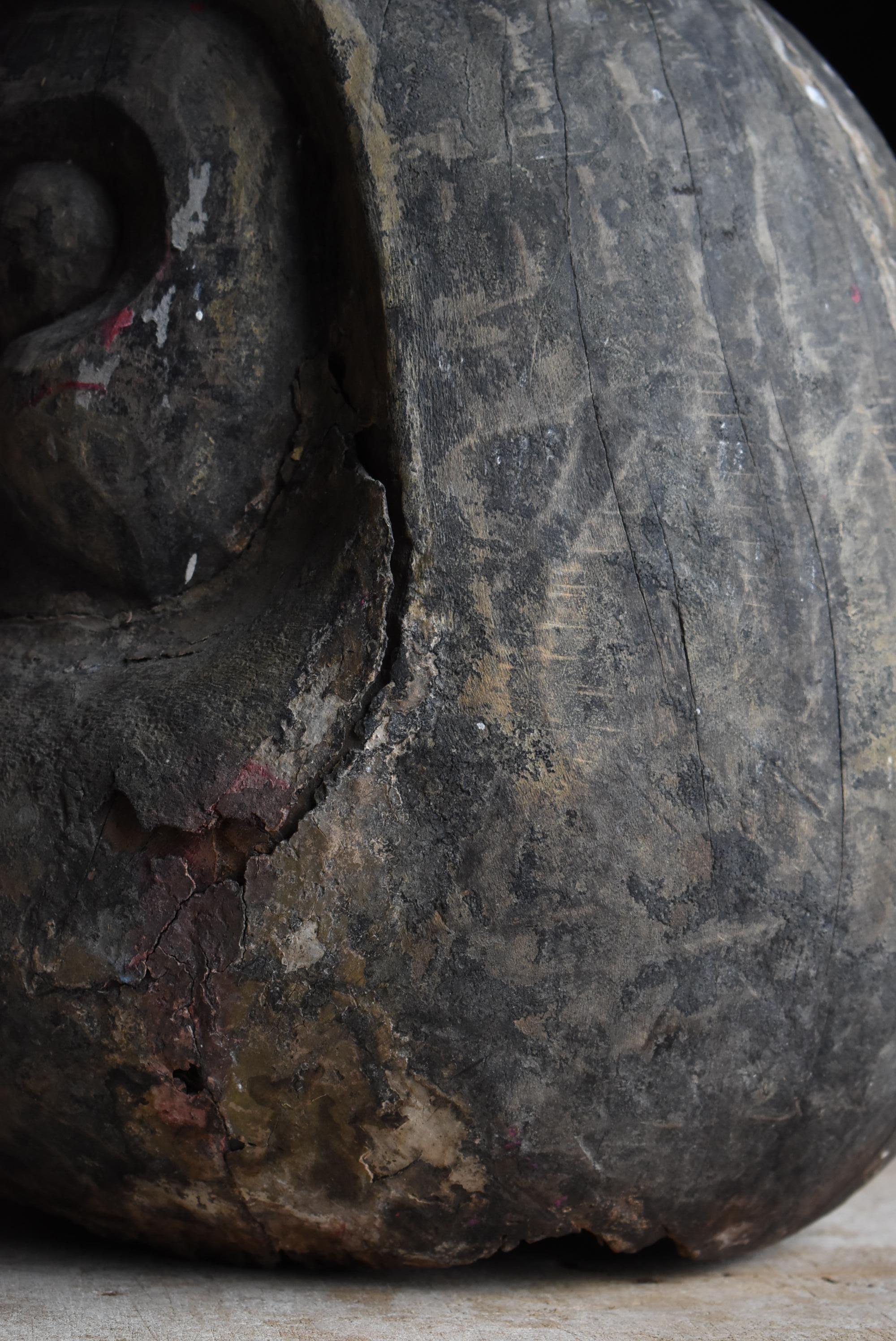 Japanische antike japanische Holzschnitzerei Große Daruma 1860er-1920er Jahre / Skulptur Wabisabi (Zedernholz)
