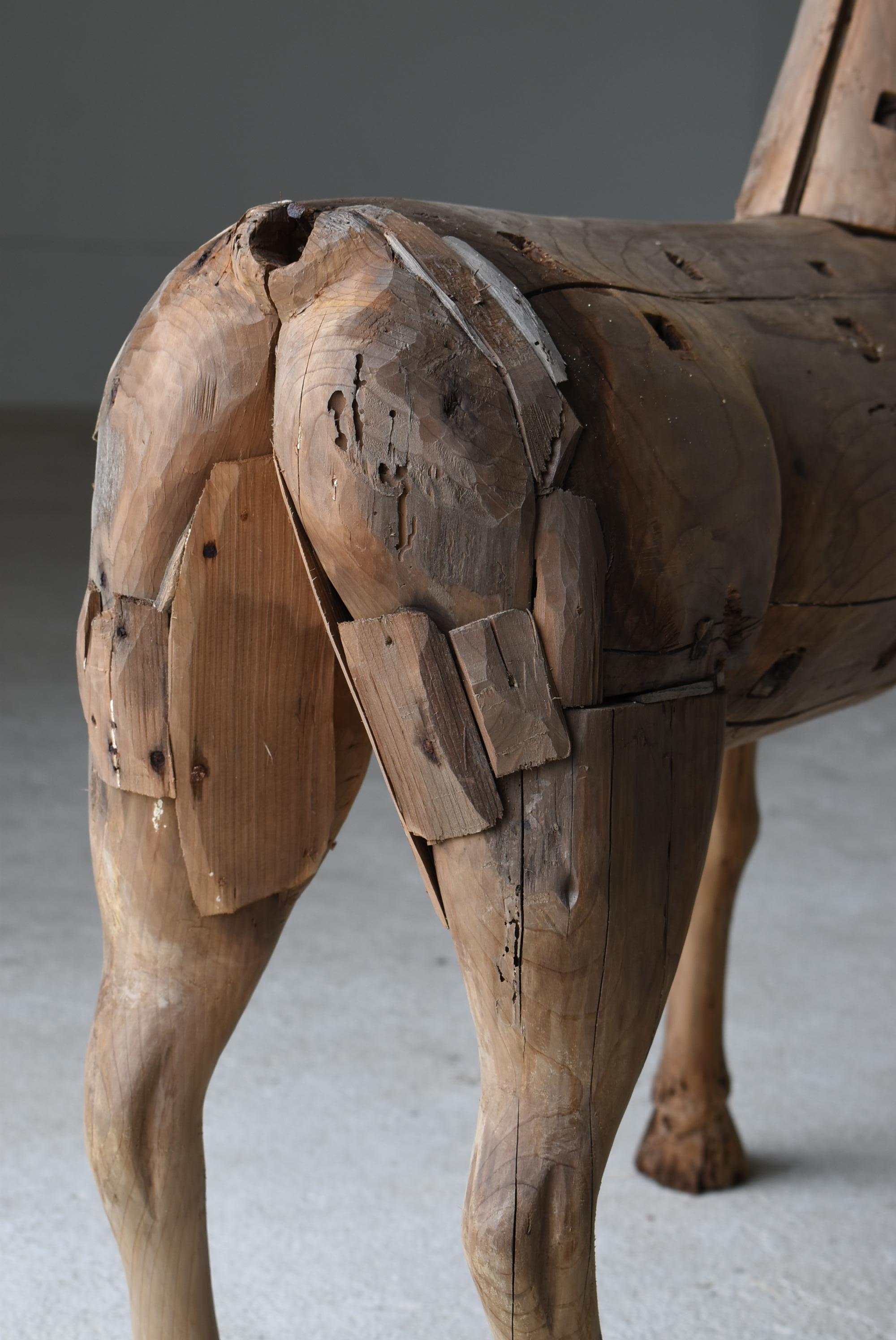 Japanische antike Holzschnitzerei Großes Pferd 1800er-1860er Jahre / Skulptur Wabisabi im Angebot 7