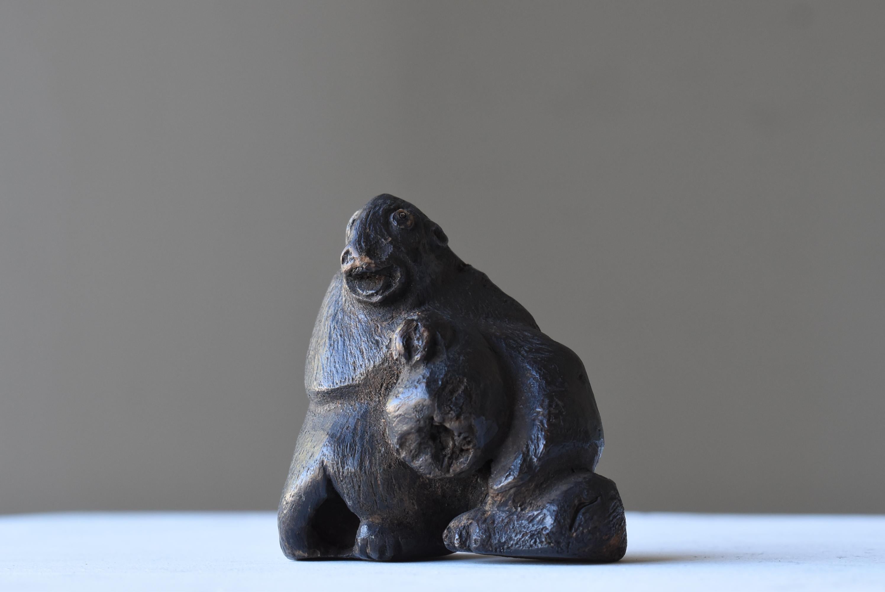 Japanned Japanese Antique Wood Carving Monkey 1860s-1900s / Figurine Sculpture Wabi Sabi For Sale