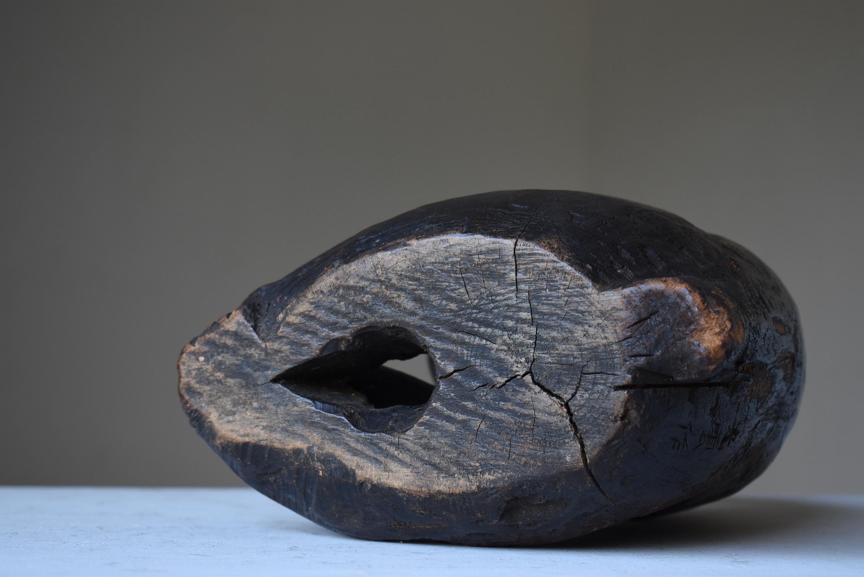 Mono Japonés Antiguo Tallado en Madera Años 1860-1920 / Escultura Wabisabi 9