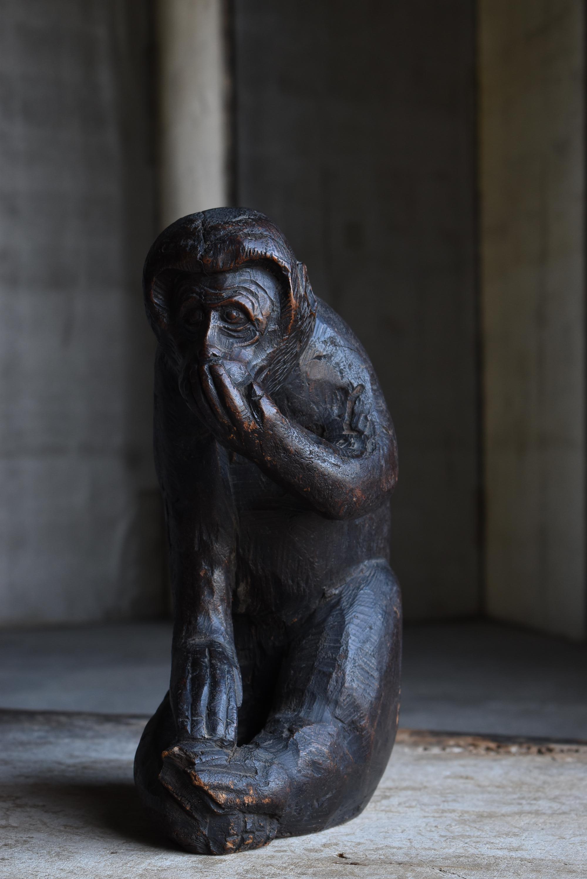 Mono Japonés Antiguo Tallado en Madera Años 1860-1920 / Escultura Wabisabi Meiji