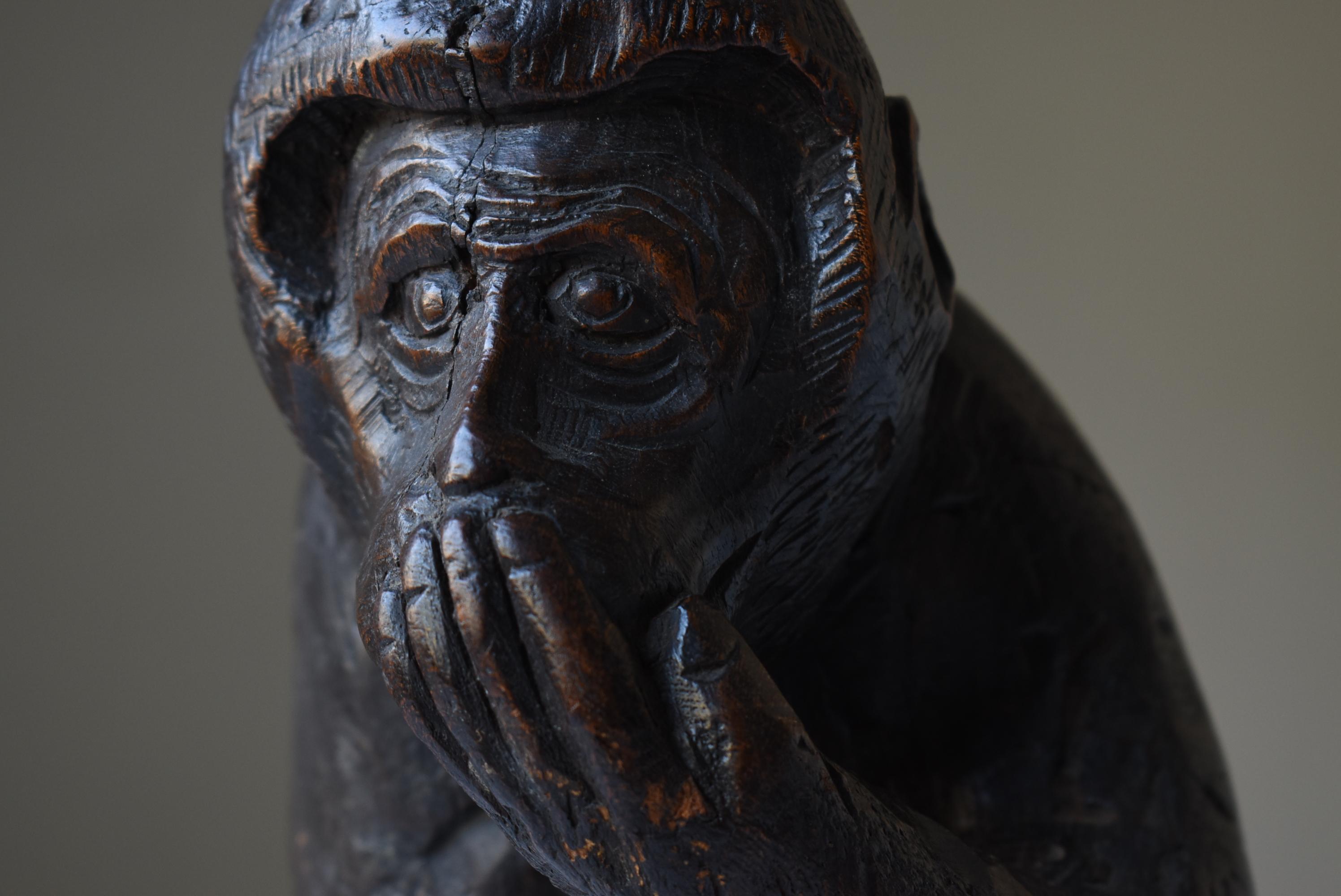 Mono Japonés Antiguo Tallado en Madera Años 1860-1920 / Escultura Wabisabi en Bueno Estado en Sammu-shi, Chiba