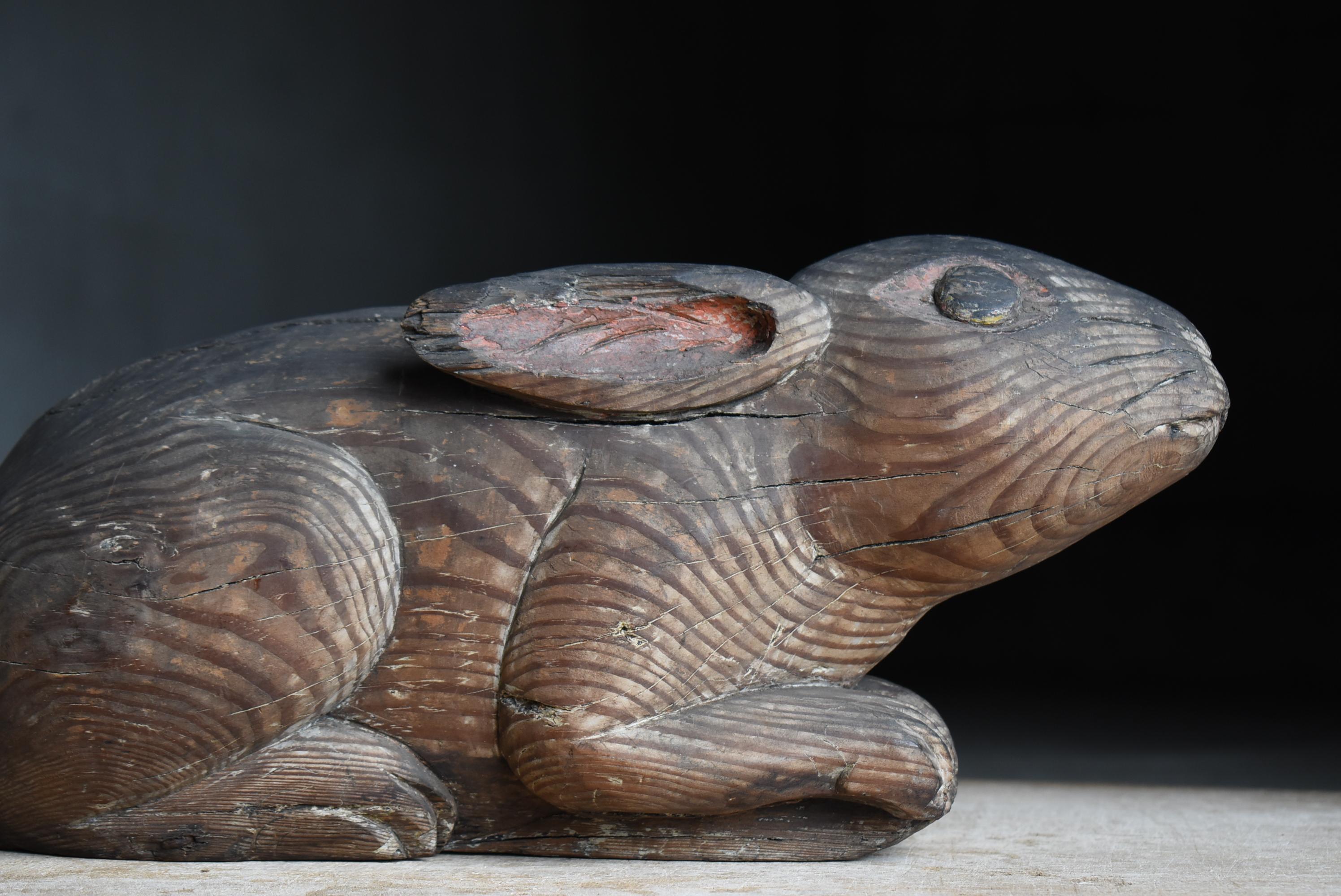 Giapponese Antico coniglio giapponese in legno 1800-1860 / Scultura Figurina Wabi Sabi in vendita