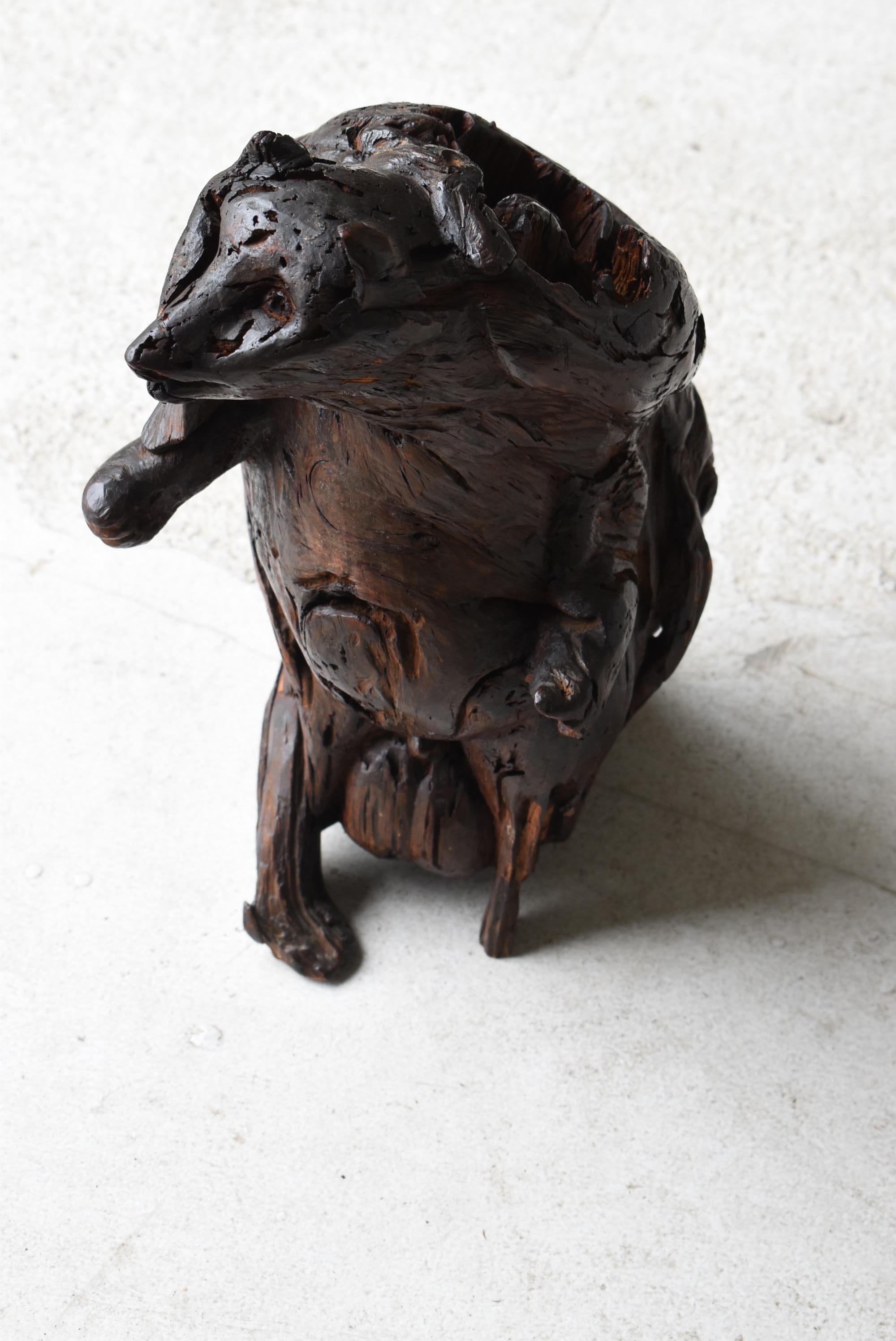 Japanese Antique Wood Carving Raccoon Dog 1900s-1940s / Sculpture Wabi Sabi For Sale 9