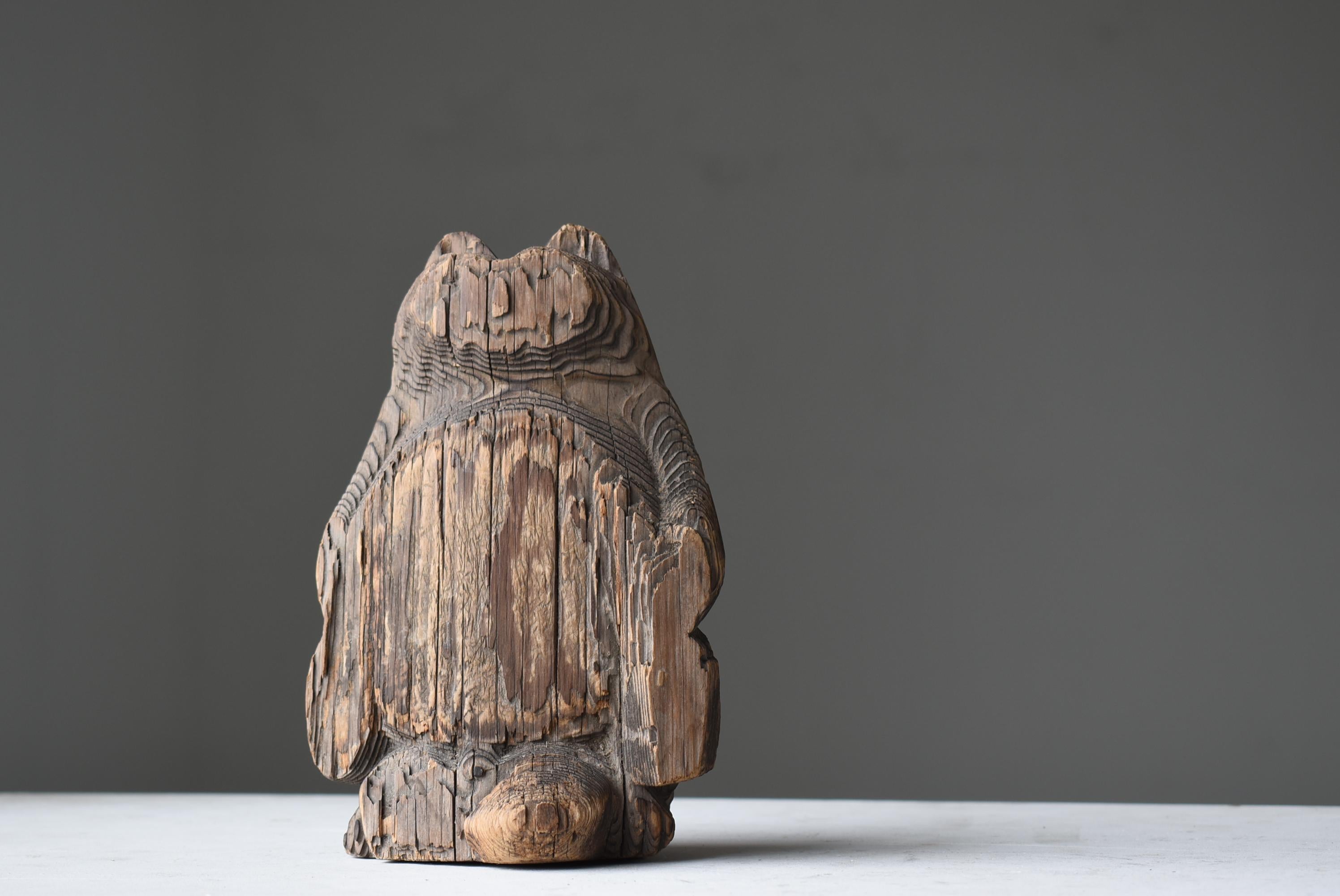 Japanese Antique Wood Carving Raccoon Dog 1900s-1940s / Sculpture Wabi Sabi In Good Condition In Sammu-shi, Chiba