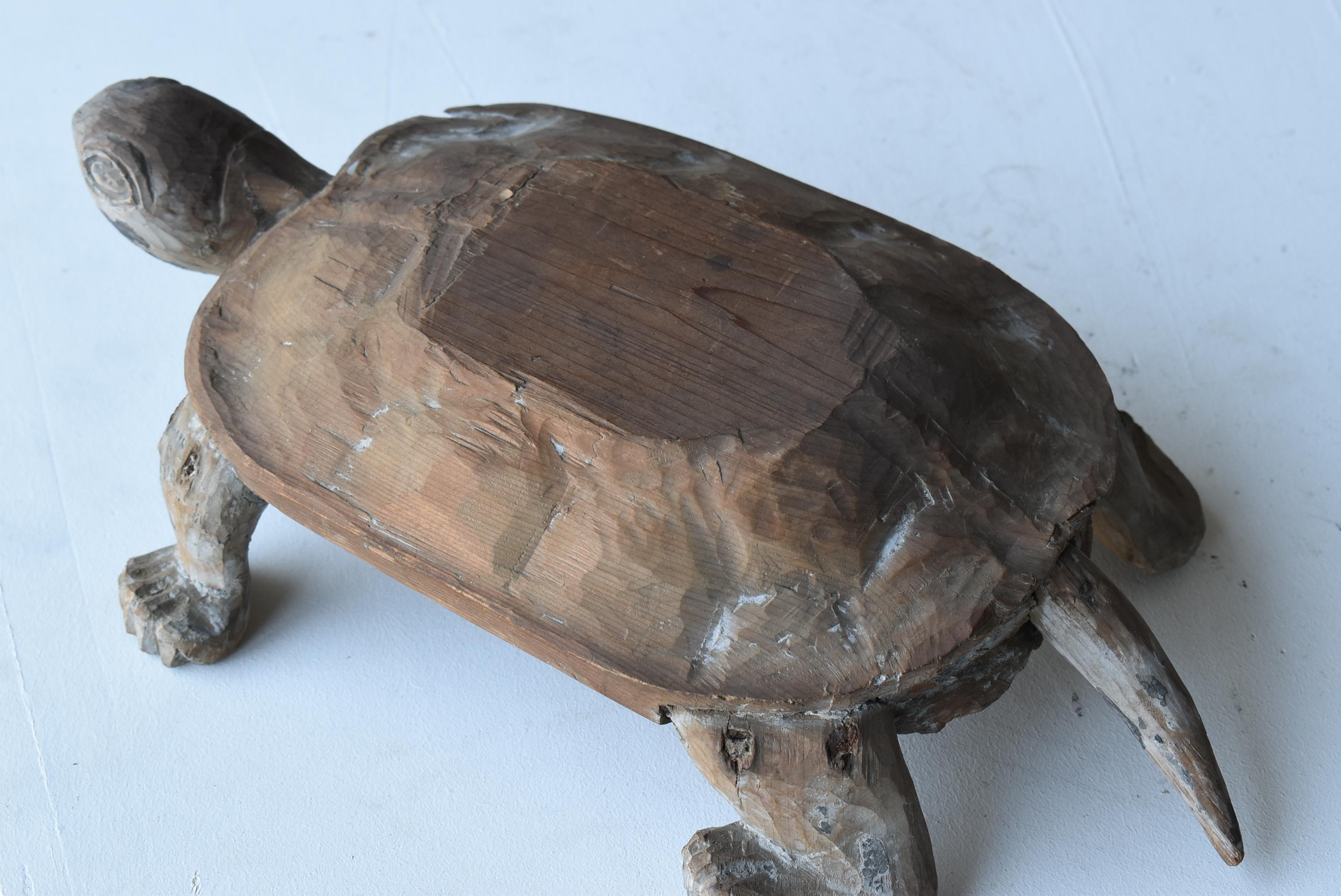 Ancien objet artisanal japonais de tortue en bois sculpté des années 1800-1860/Folk Crafts Mingei en vente 4