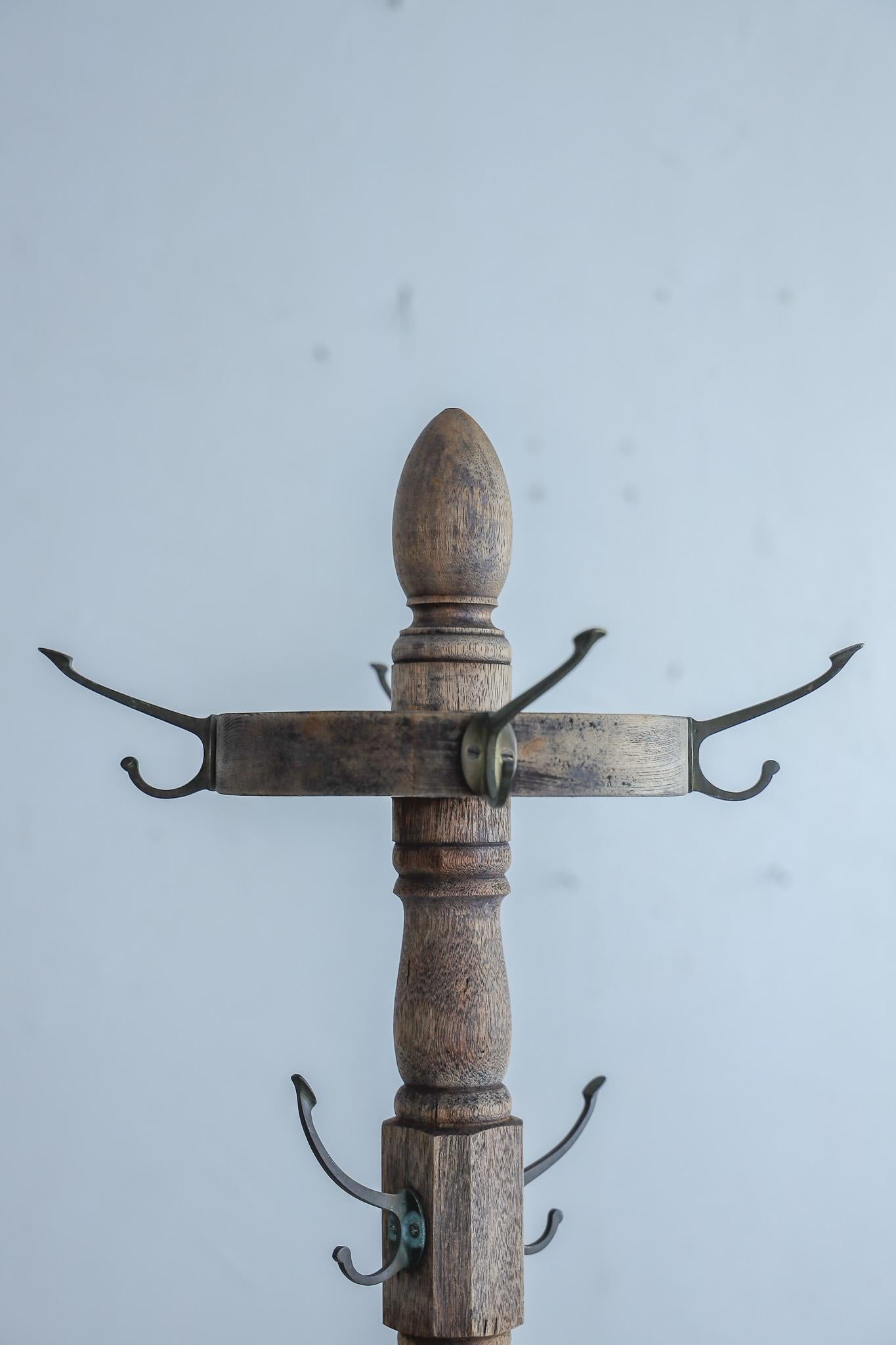 20ième siècle Porte cintre japonais en Wood antique, Wabi Sabi, Japandi en vente