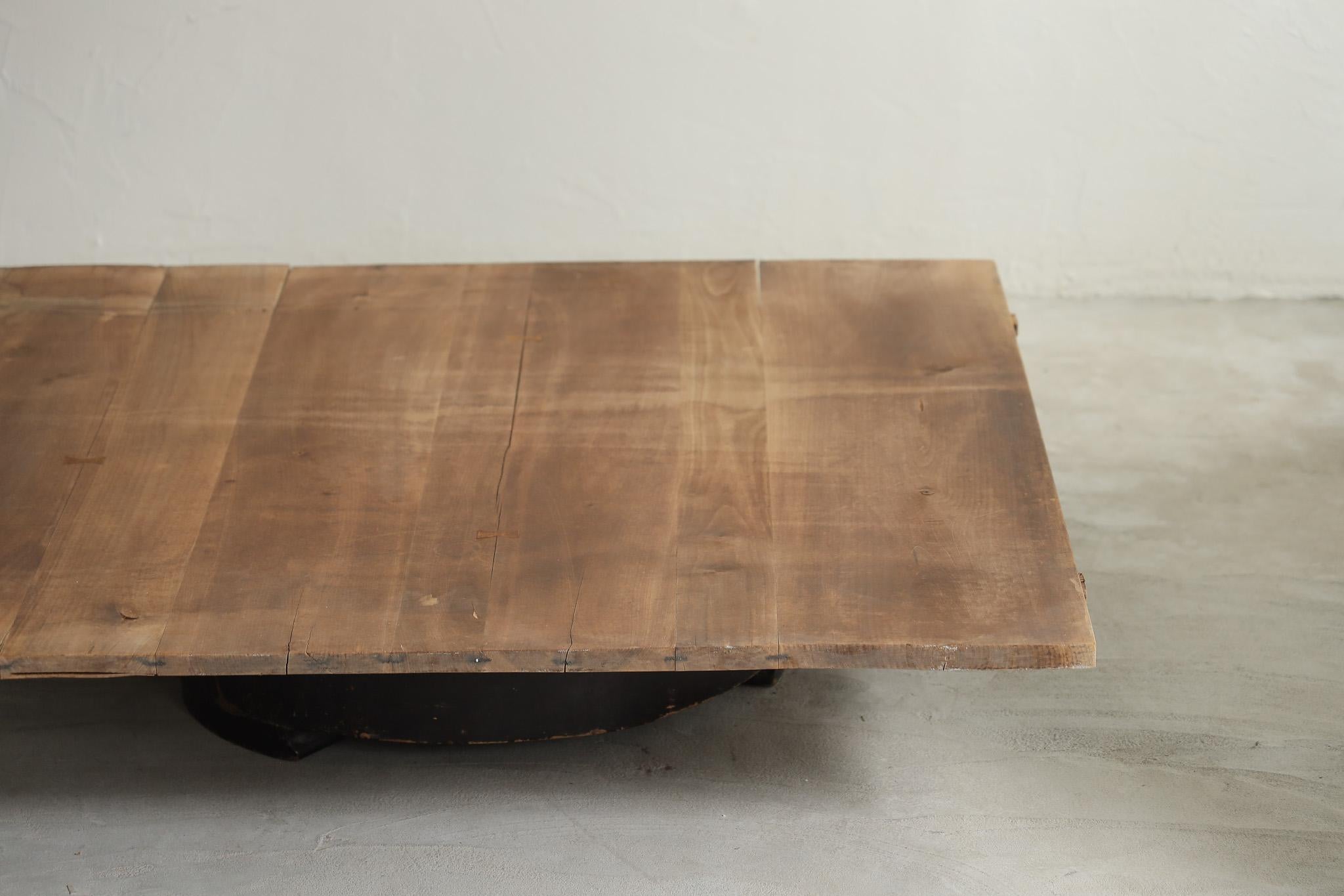 Japanischer Antiker Holztisch , Primitiver Niedriger Tisch , Wabi Sabi im Zustand „Gut“ im Angebot in Katori-Shi, 12
