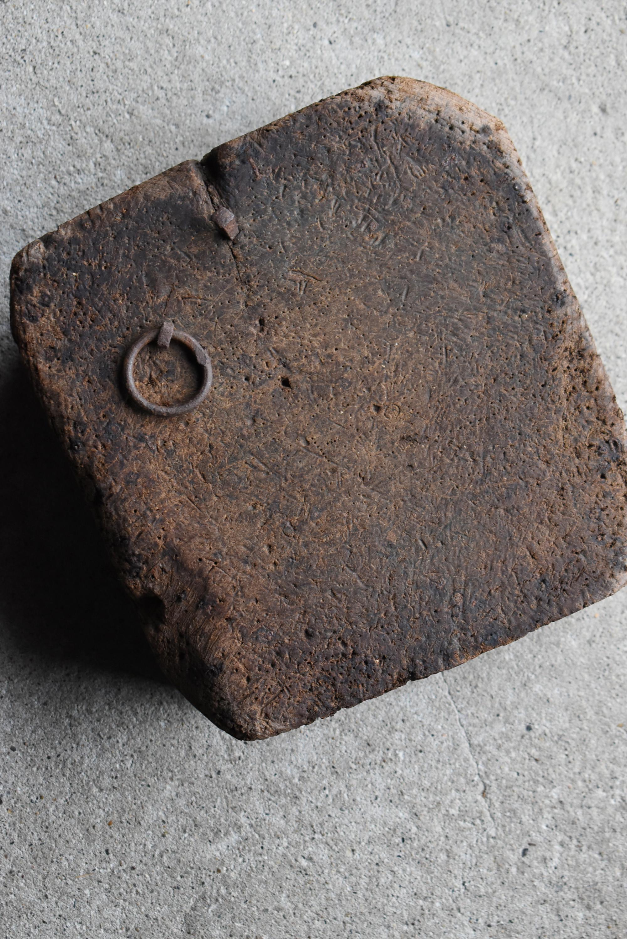 Antiguo Banco de Trabajo Japonés de Bloques de Madera 1900-1940 / Expositor Wabisabi en venta 7