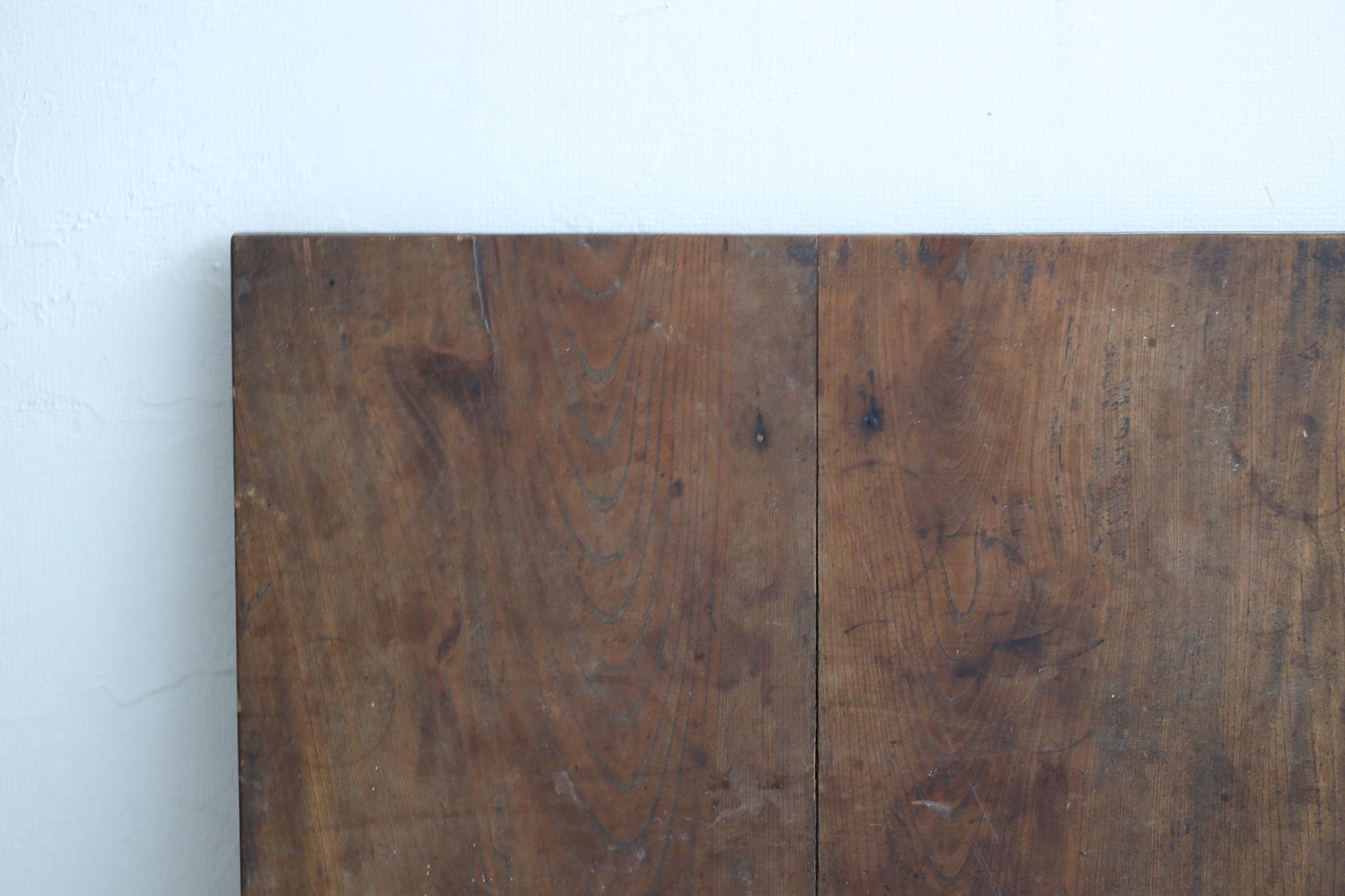 This wooden board was made in the Taisho era.

It was used as a 