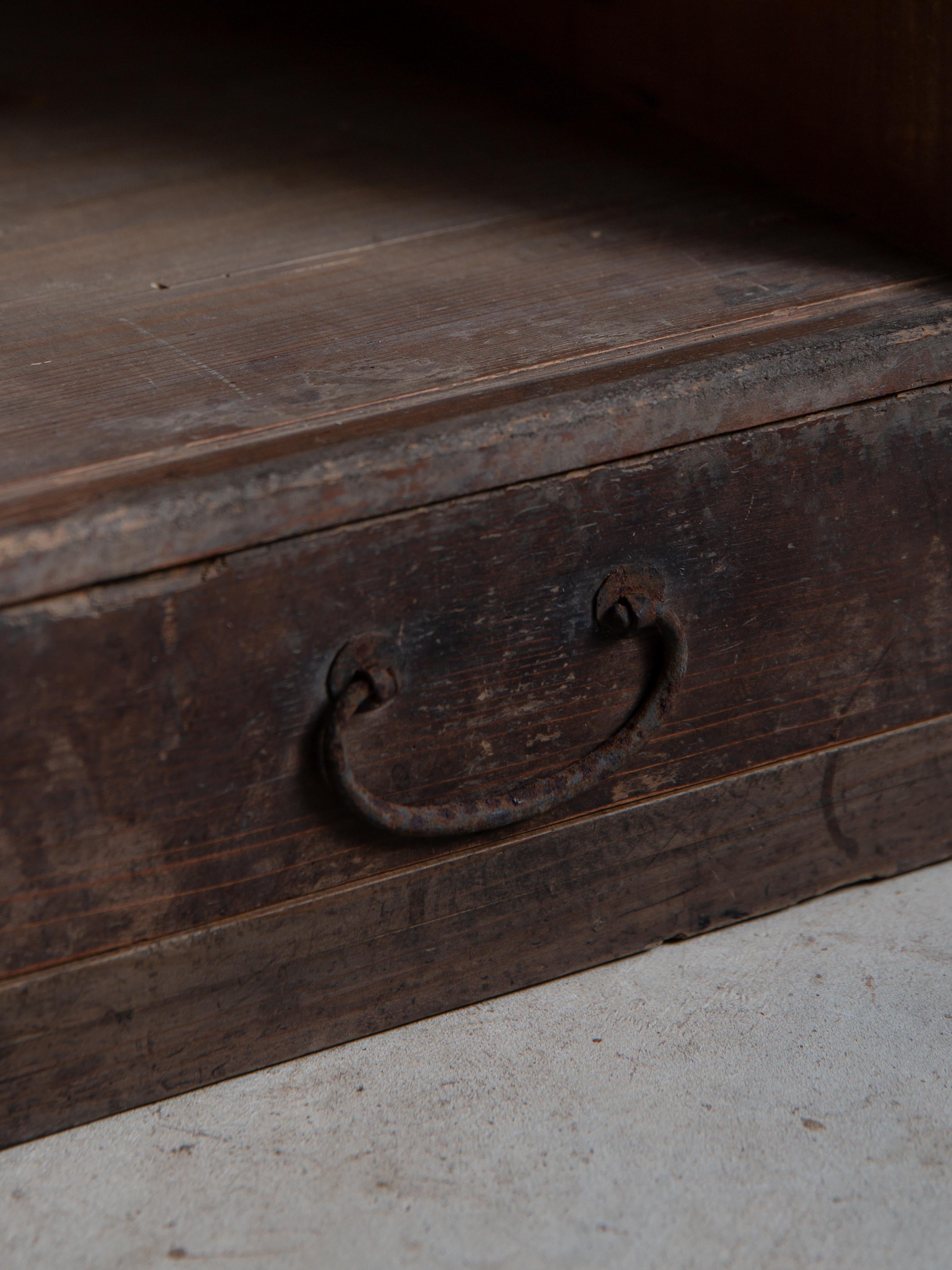 Japanese antique wooden bookcase 1898, Meiji era. wabi sabi small cabinet tansu For Sale 6