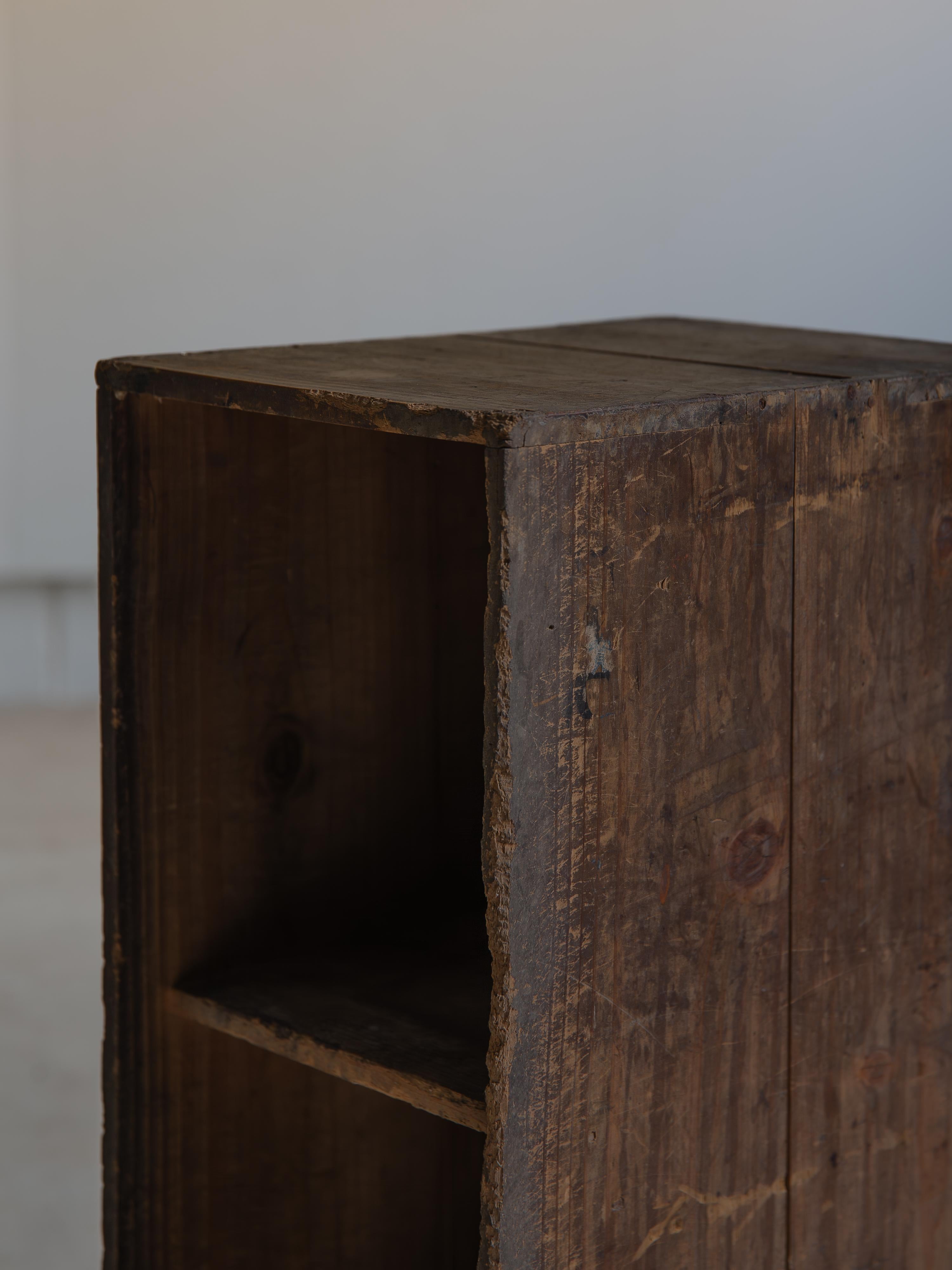 Japanese antique wooden bookcase 1898, Meiji era. wabi sabi small cabinet tansu For Sale 7