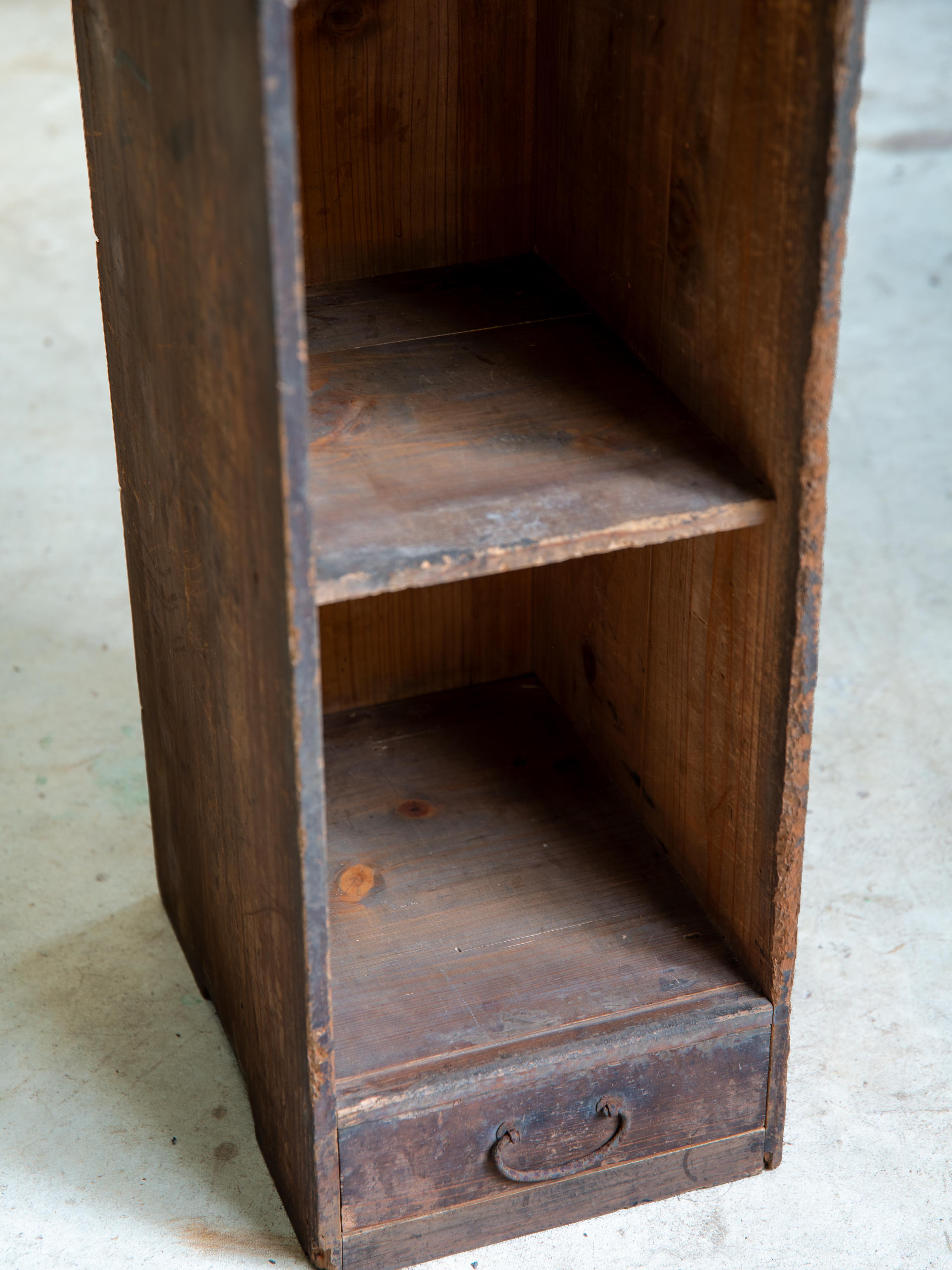 Japanese antique wooden bookcase 1898, Meiji era. wabi sabi small cabinet tansu For Sale 9