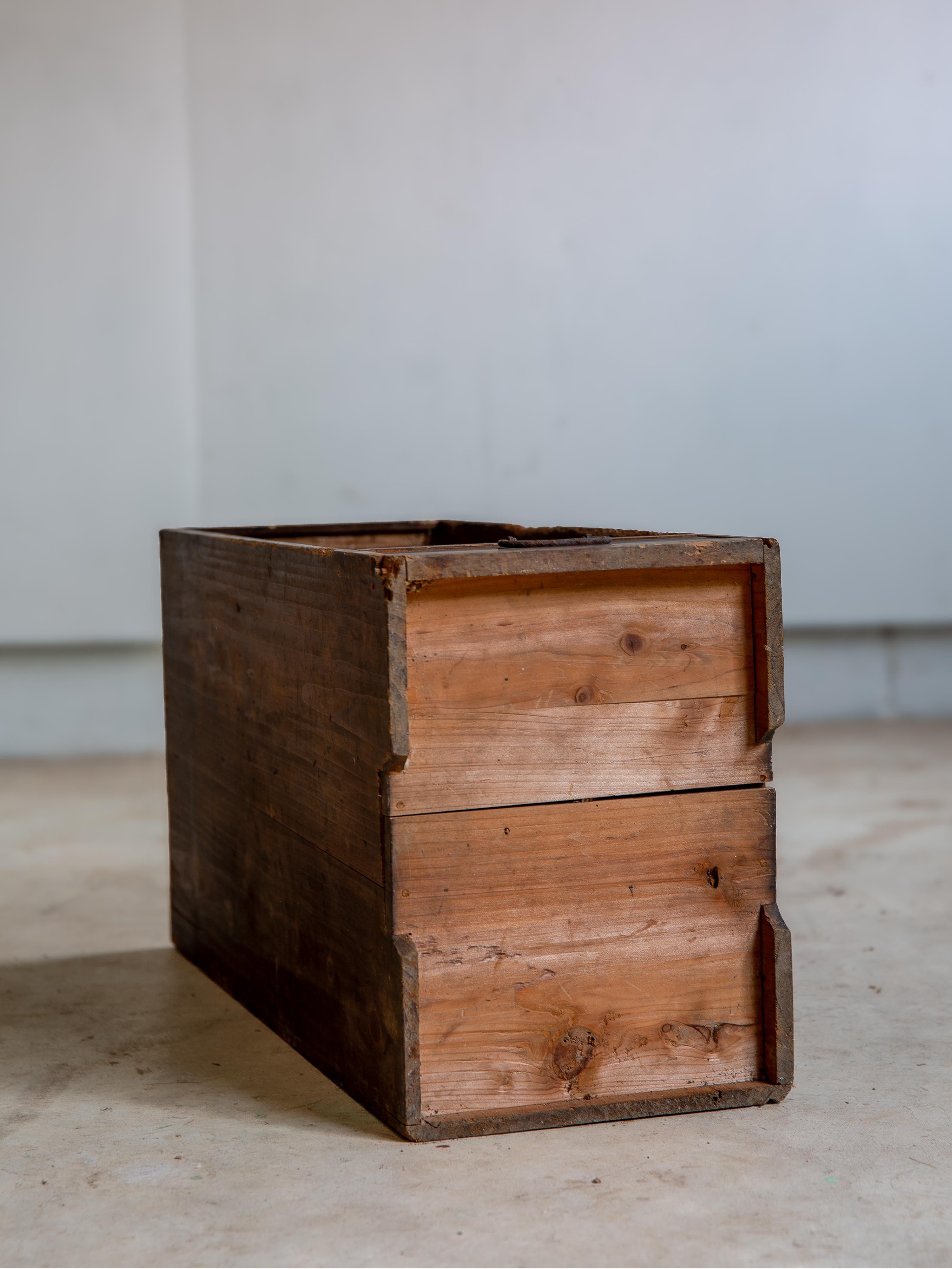 Japanese antique wooden bookcase 1898, Meiji era. wabi sabi small cabinet tansu For Sale 13