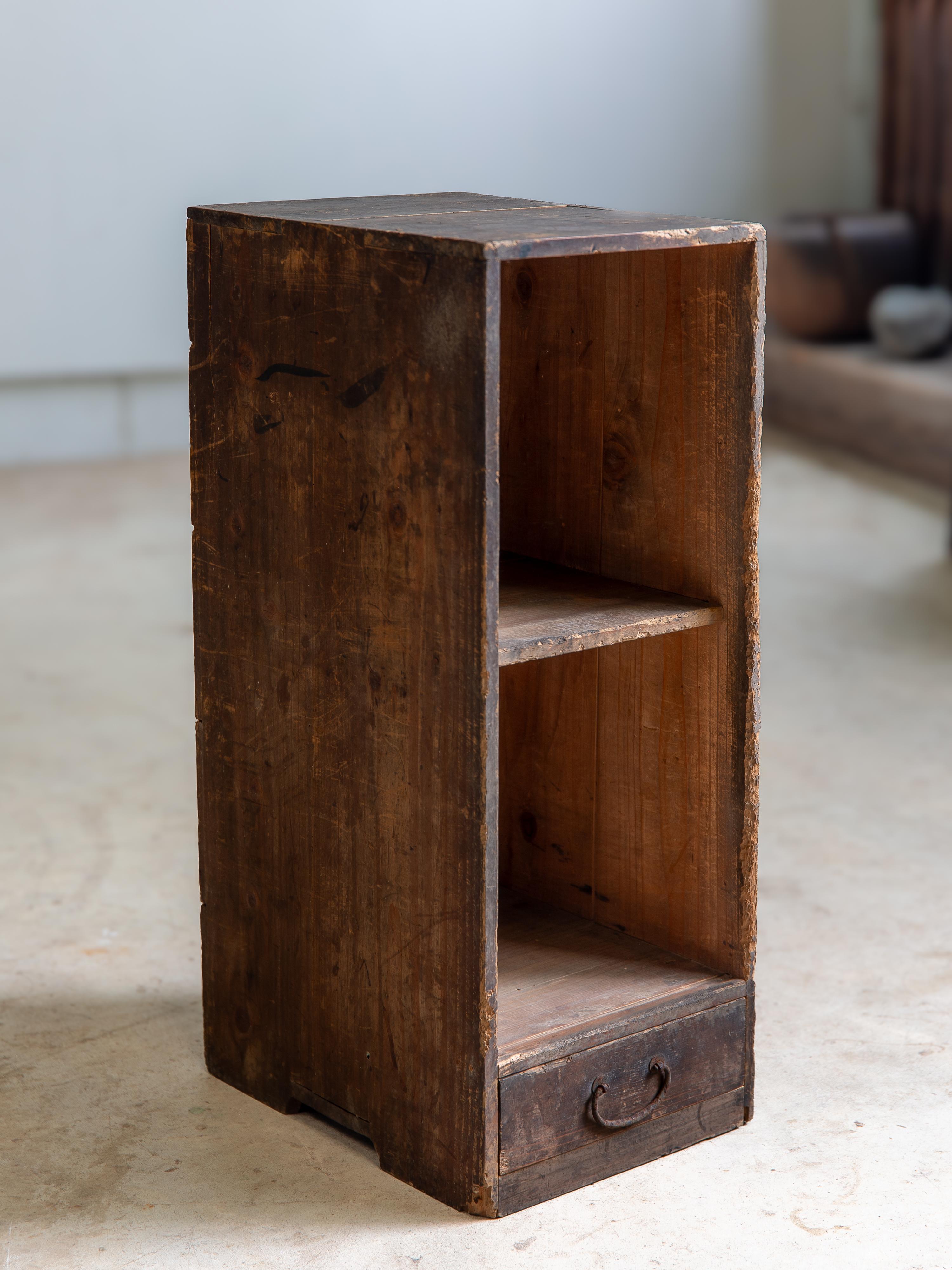 Japanese antique wooden bookcase 1898, Meiji era. wabi sabi small cabinet tansu For Sale 3
