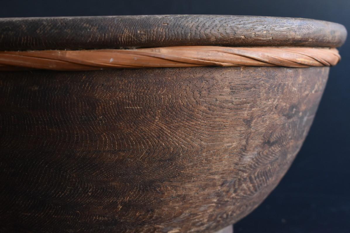 Antike japanische Holzschale aus antikem Holz / 1868-1910 / Wabi-Sabi Antike Werkzeuge im Angebot 6