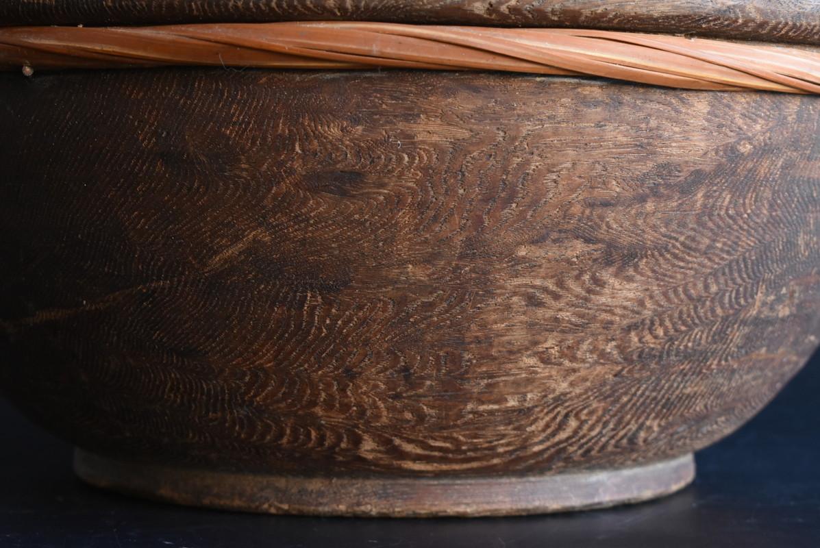 Antike japanische Holzschale aus antikem Holz / 1868-1910 / Wabi-Sabi Antike Werkzeuge im Angebot 7